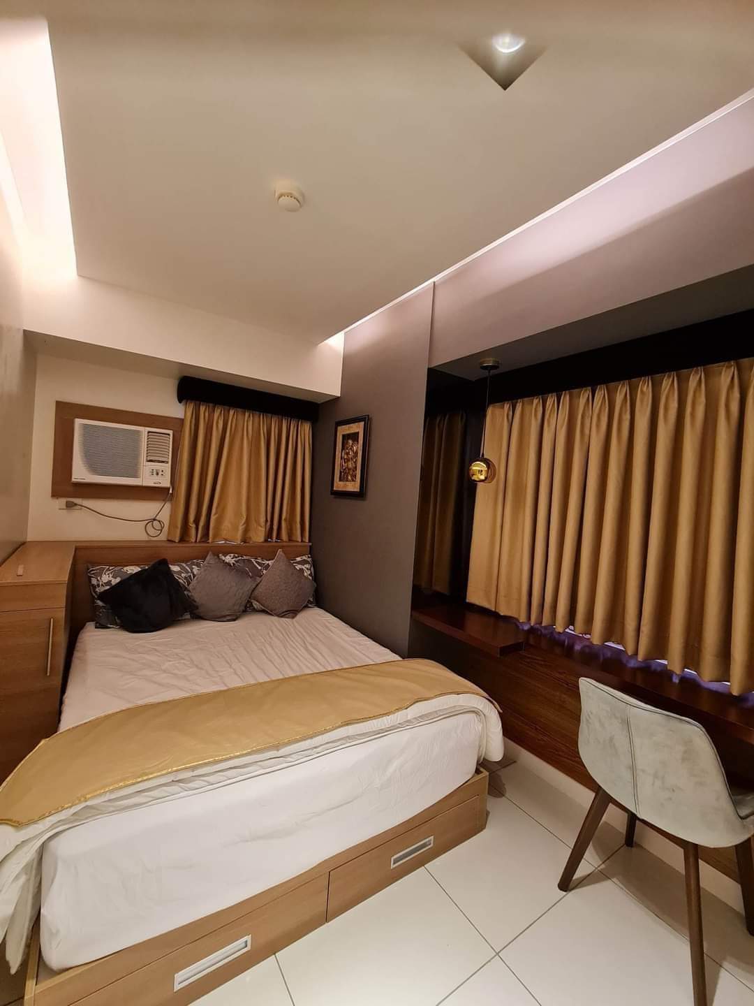 BRAND NEW 1 BR FULLY FURNISHED WITH PARKING IN HORIZONS 101 FOR SALE