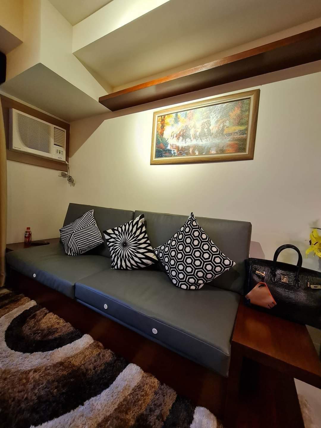 BRAND NEW 1 BR FULLY FURNISHED WITH PARKING IN HORIZONS 101 FOR SALE