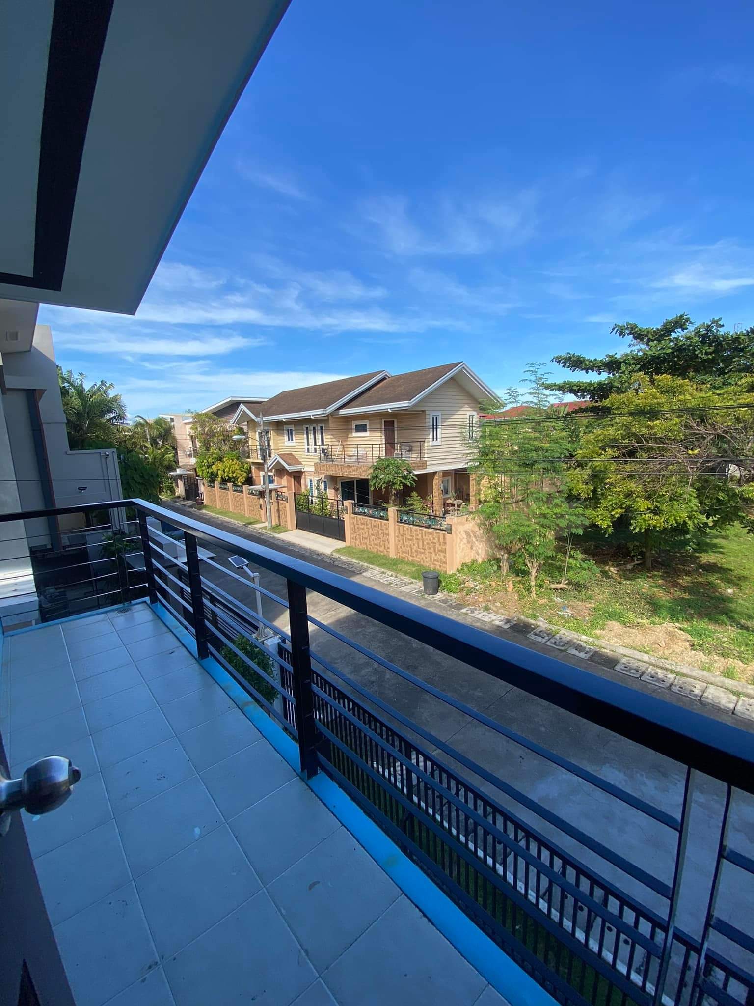 SACRIFICE INCOME GENERATING HOUSE FOR SALE IN PACIFIC GRAND VILLA !!