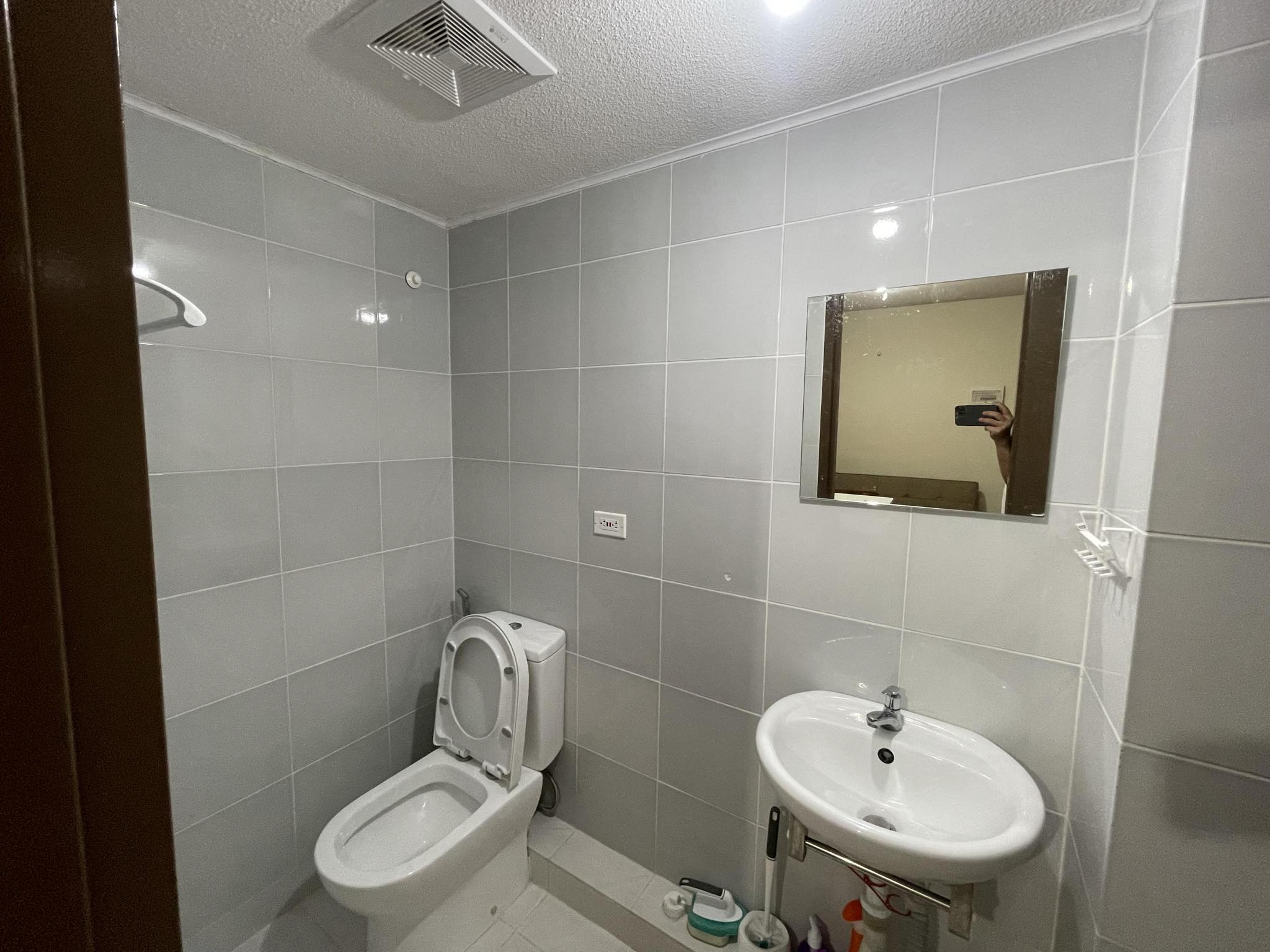 FOR SALE 2BR IN ONE OASIS CONDO