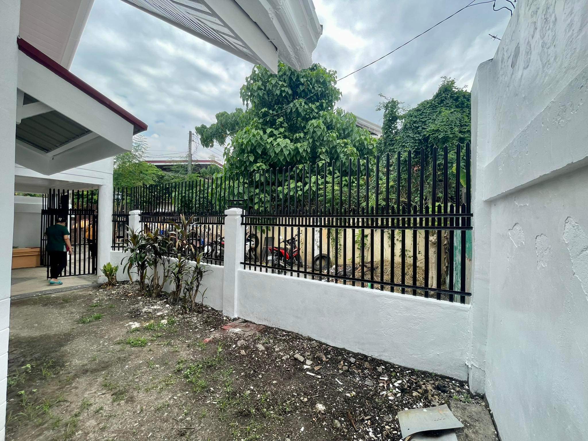 FOR SALE BUNGALOW HOUSE AND LOT IN STA THERESA VILLAGE