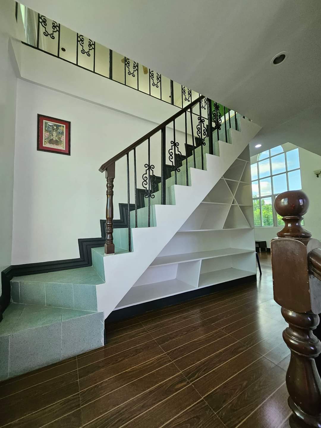 FOR SALE ONLY 12M NET 3 STOREY HOUSE AND LOT (Newly Renovated)