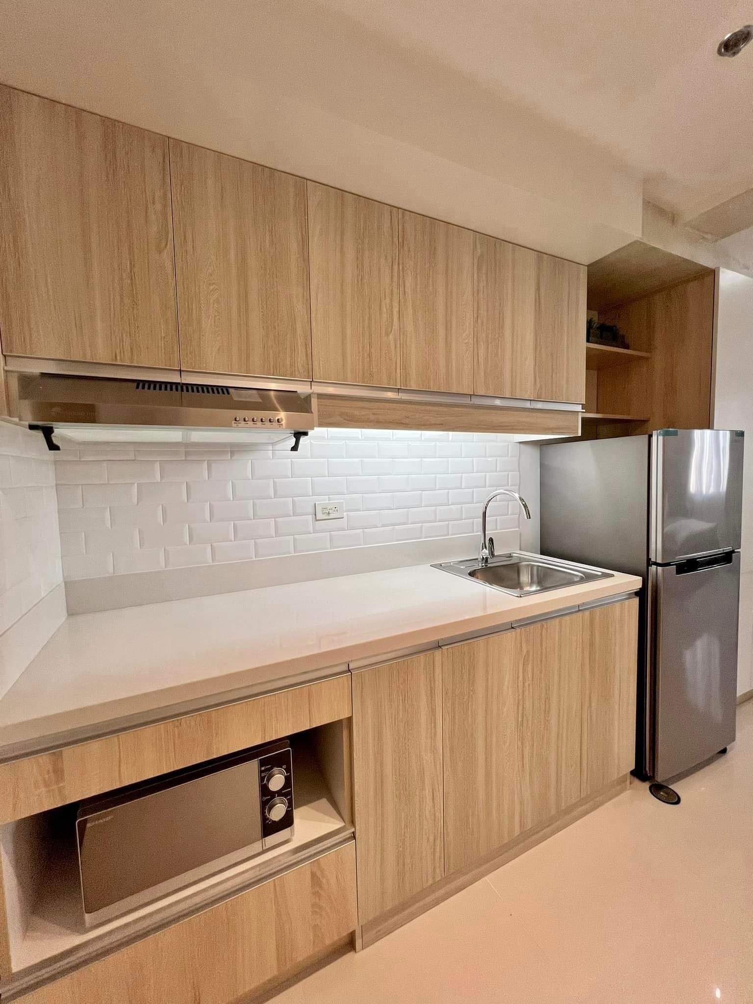 FOR RENT AND SALE FULLY FURNISHED CONDO IN TAFT EADT GATE
