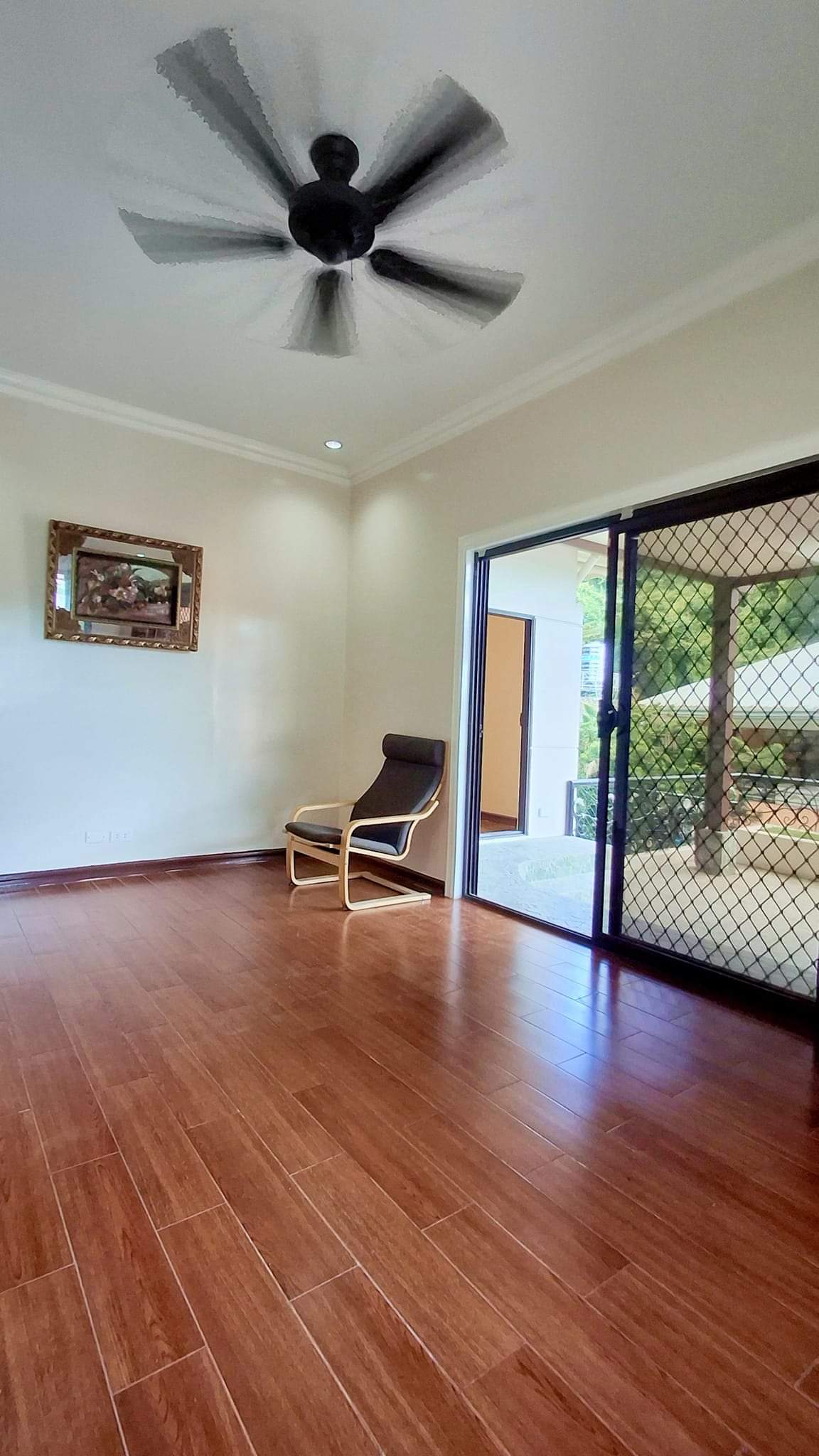 TWO STOREY HOUSE FOR RENT IN BANILAD
