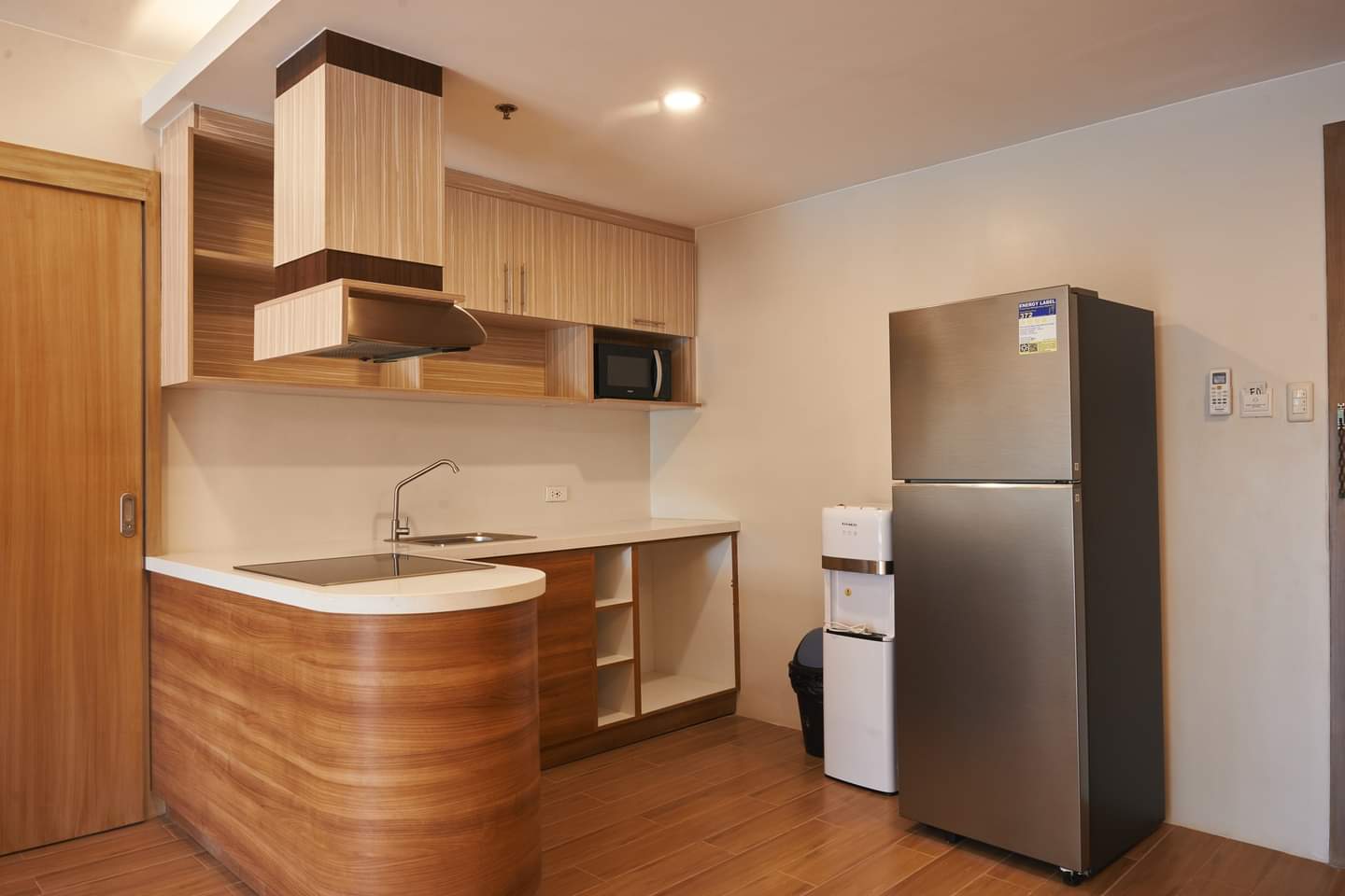 LUXURY LIVING IN THE TREEWOODS