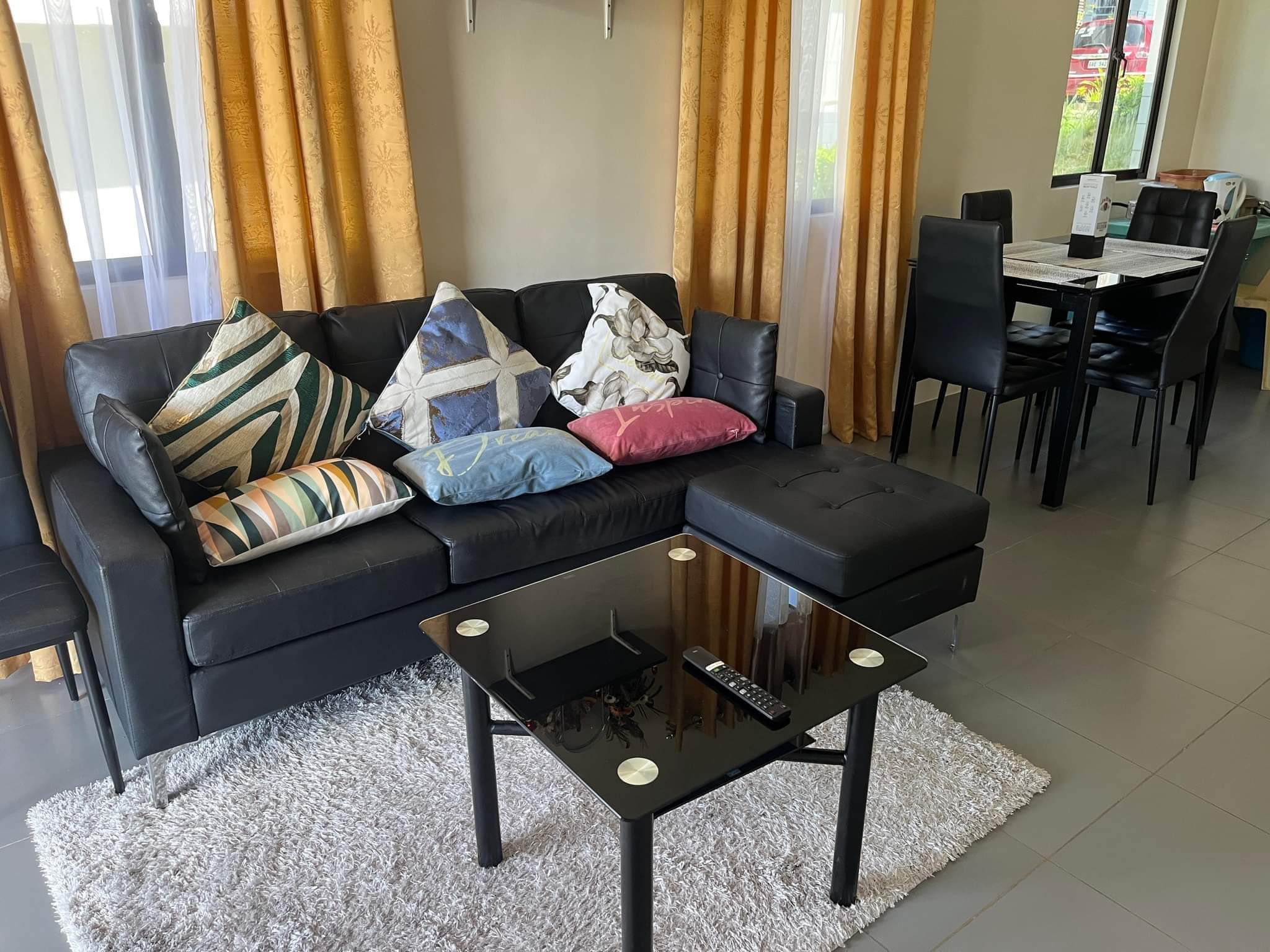 SINGLE DETACHED HOUSE IN AMOA COMPOSTELA
