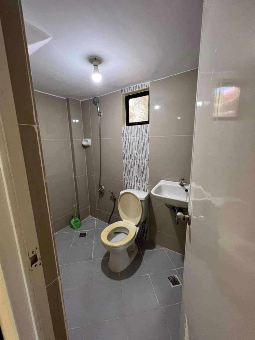 SEMI FURNISHED HOUSE AND LOT FOR RENT IN JIMSVILLE