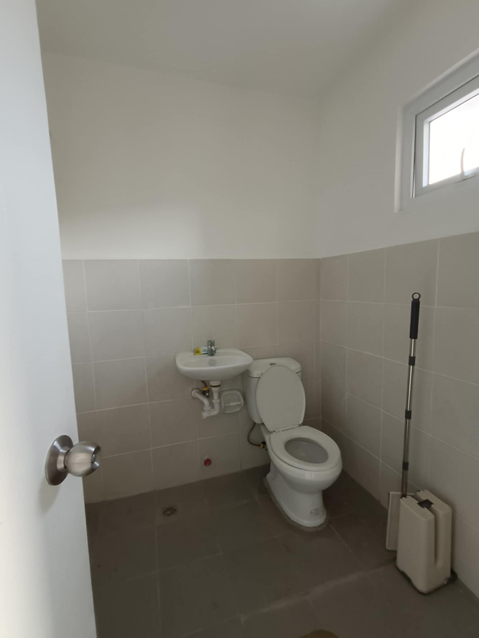 TOWNHOUSE IN MODENA LILOAN FOR RENT