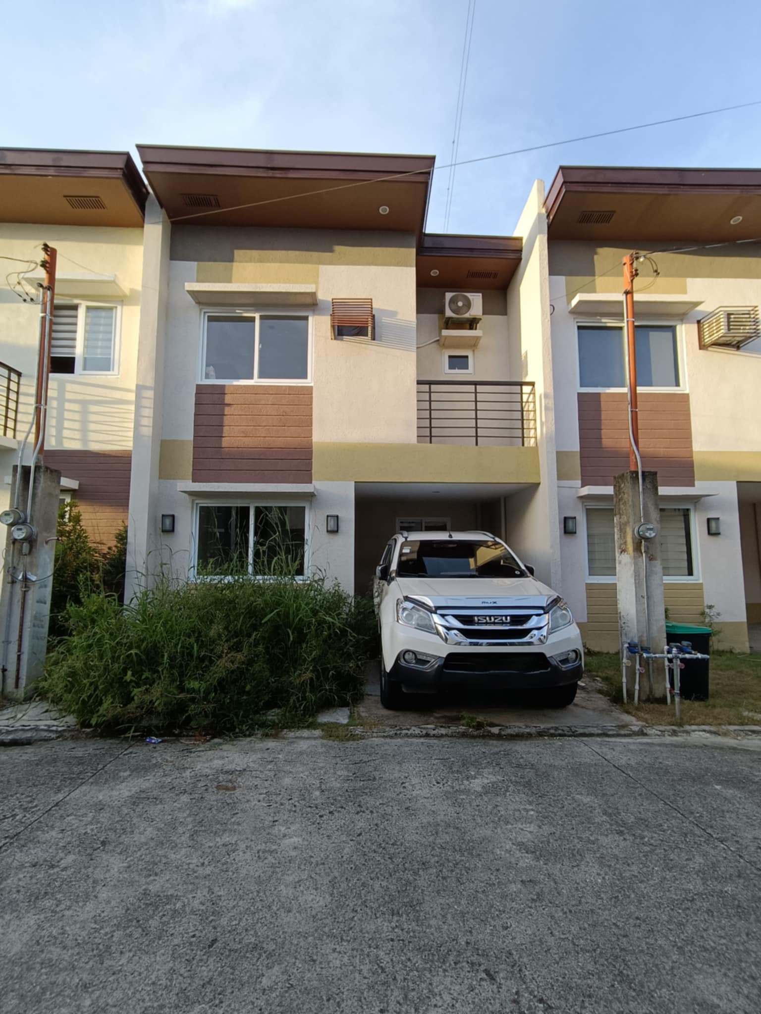 TOWNHOUSE IN MODENA LILOAN FOR RENT