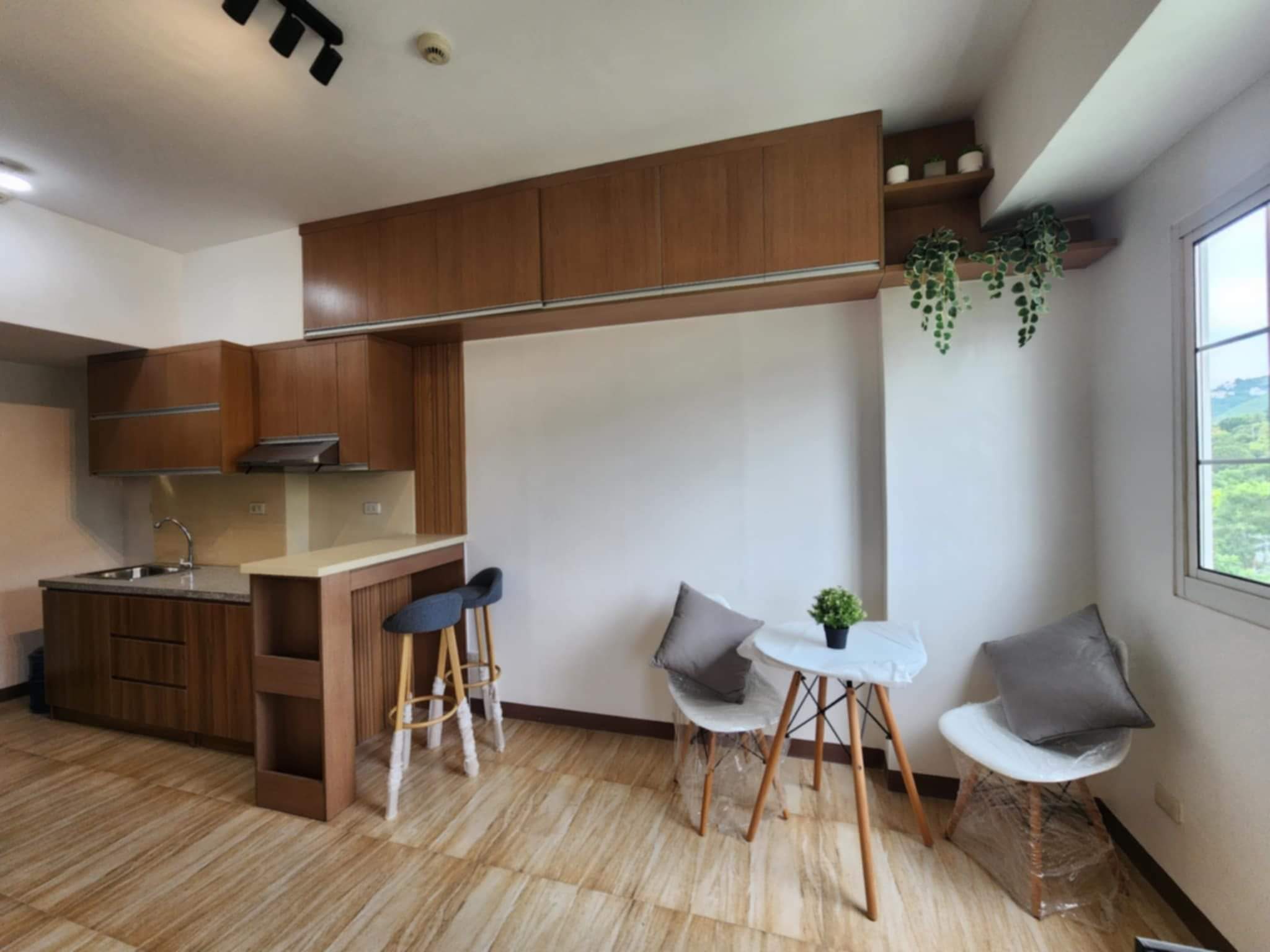 APPLE ONE STUDIO UNIT FOR RENT