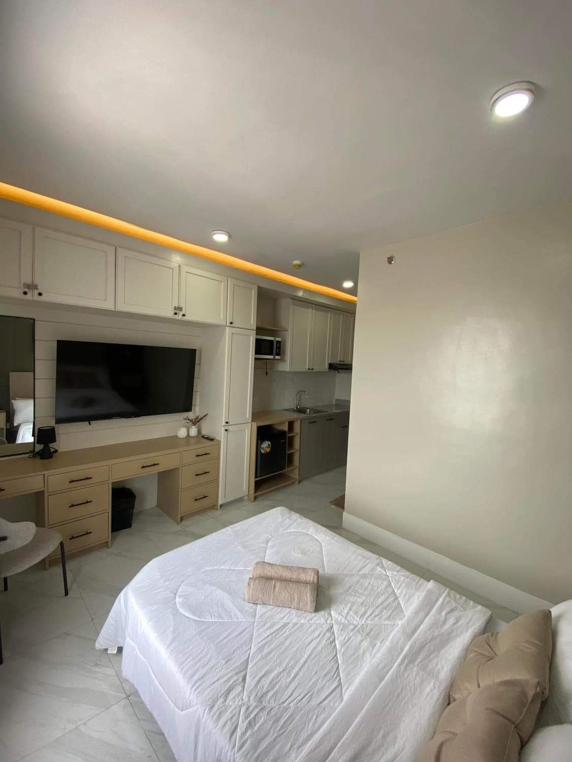 FOR SALE 20SQM STUDIO IN CASA MIRA GUADALUPE