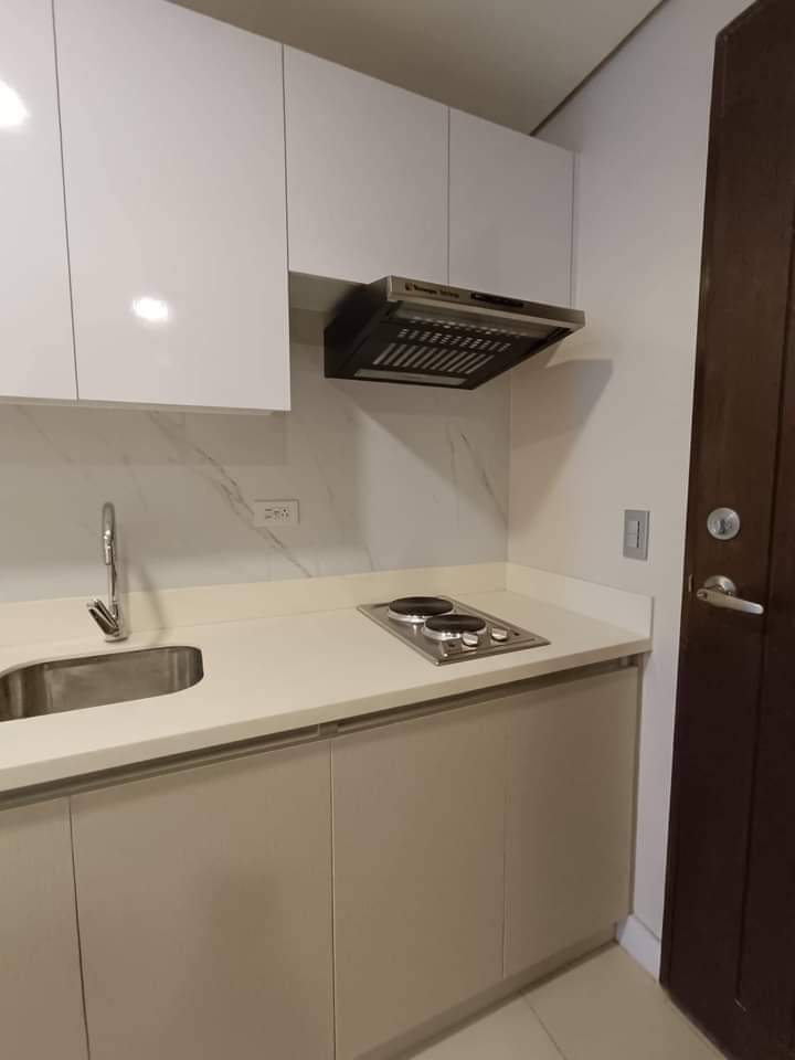 FULLY FURNISHED STUDIO IN 38PARK FOR RENT