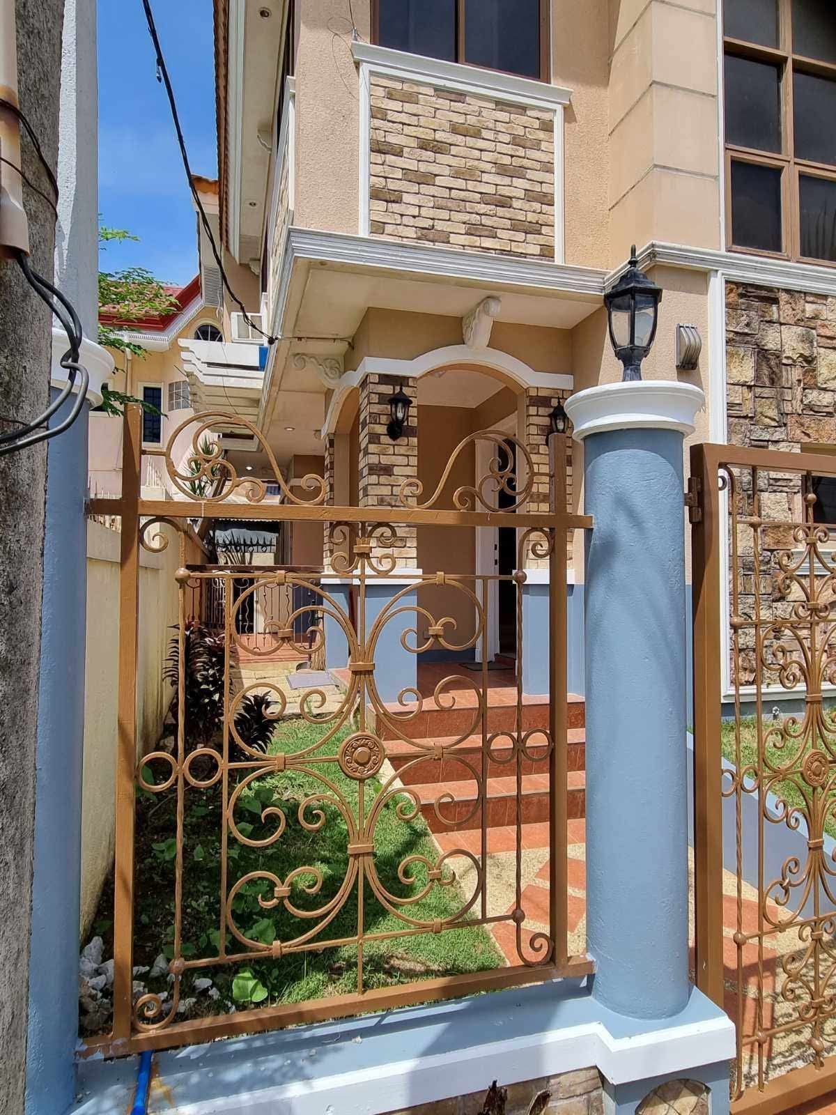 2 STOREY HOUSE FOR RENT IN MARIGONDON