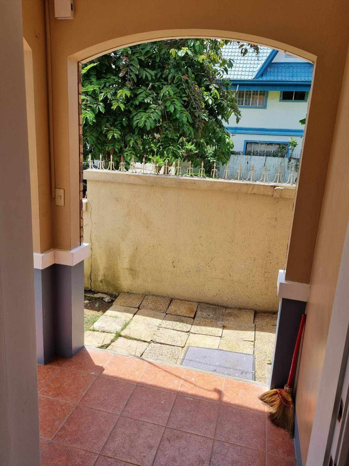 2 STOREY HOUSE FOR RENT IN MARIGONDON