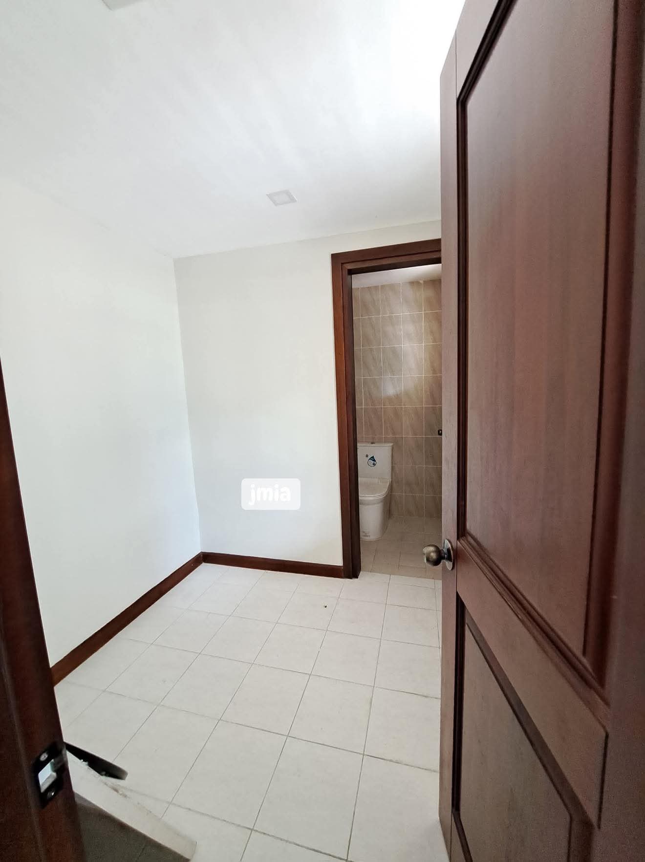 THREE STOREY FURNISHED HOUSE FOR RENT IN GUADALUPE CEBU