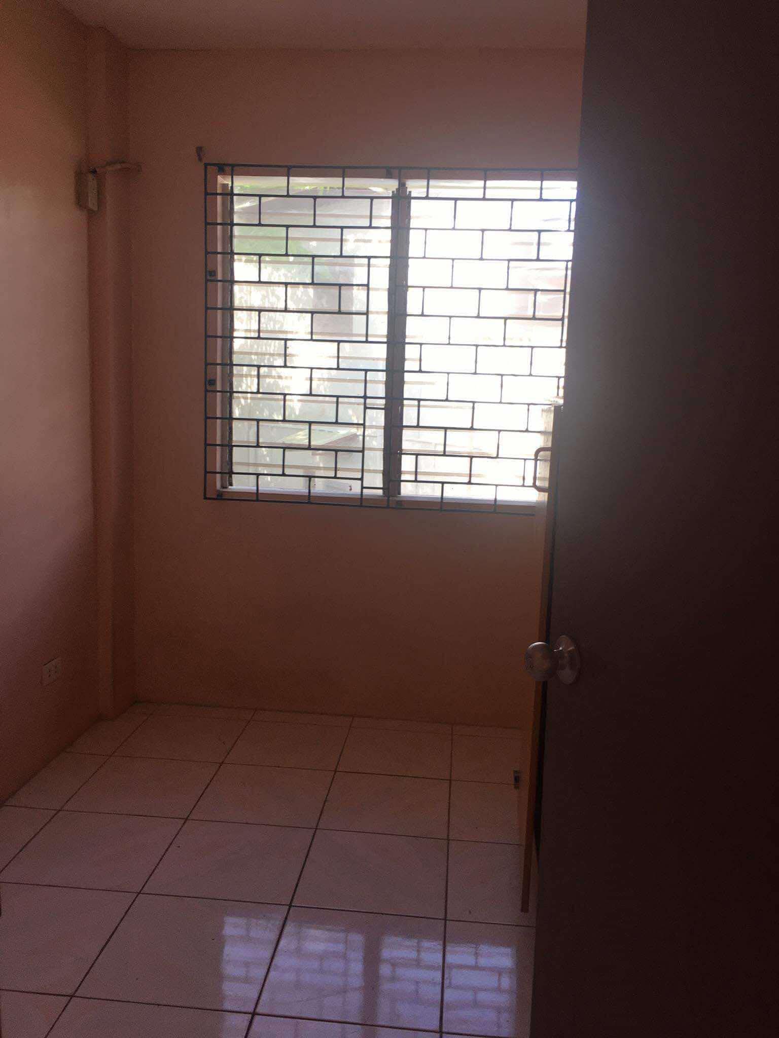 FOUR DOOR APARTMENT AND LOT FOR SALE In CONSOLACION, CEBU