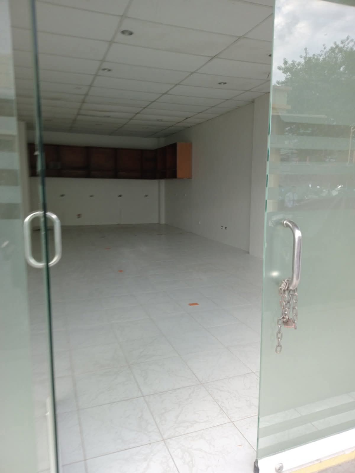 COMMERCIAL SPACE FOR RENT IN SUBANGDAKU MANDAUE