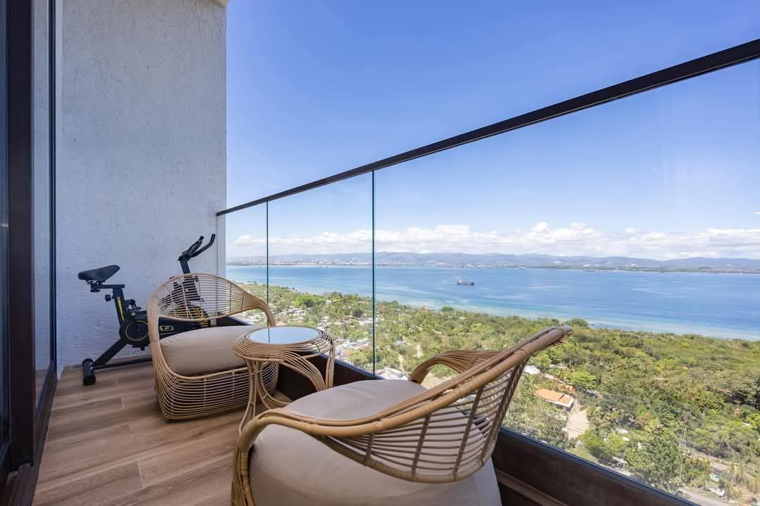 FOR SALE 1BR CONDO AT THE SHERATON RESIDENCES