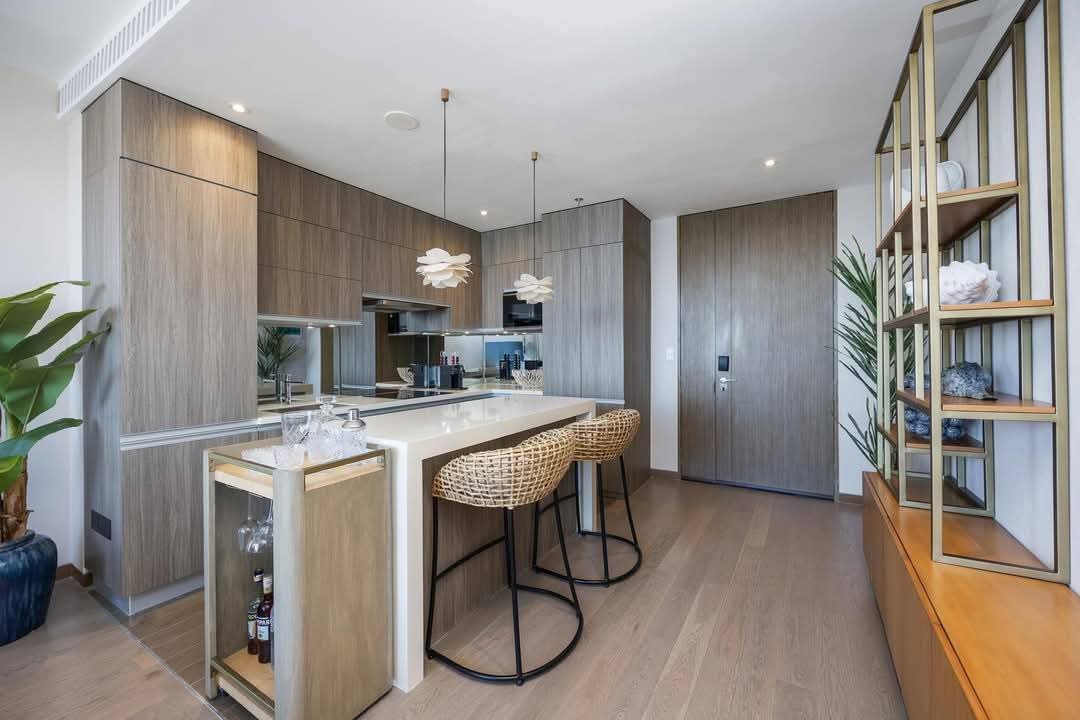 FOR SALE 1BR CONDO AT THE SHERATON RESIDENCES