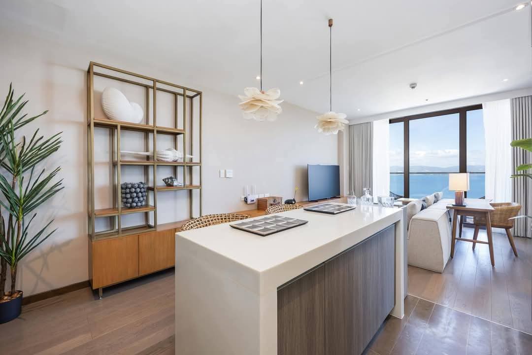 FOR SALE 1BR CONDO AT THE SHERATON RESIDENCES