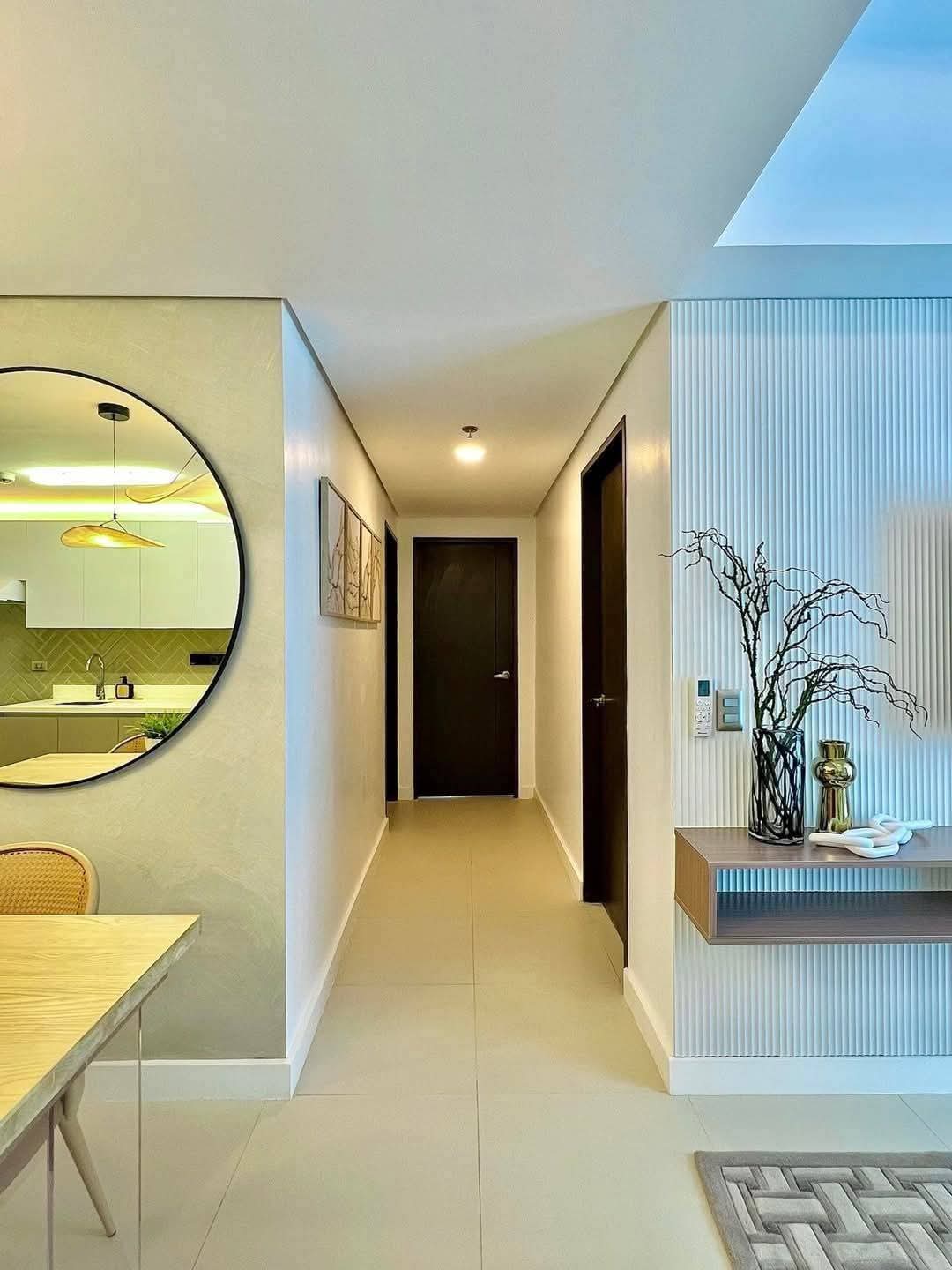 FOR SALE NEWLY FURNISHED CUSTOMISED INTERIOR2BR IN 38 PARK