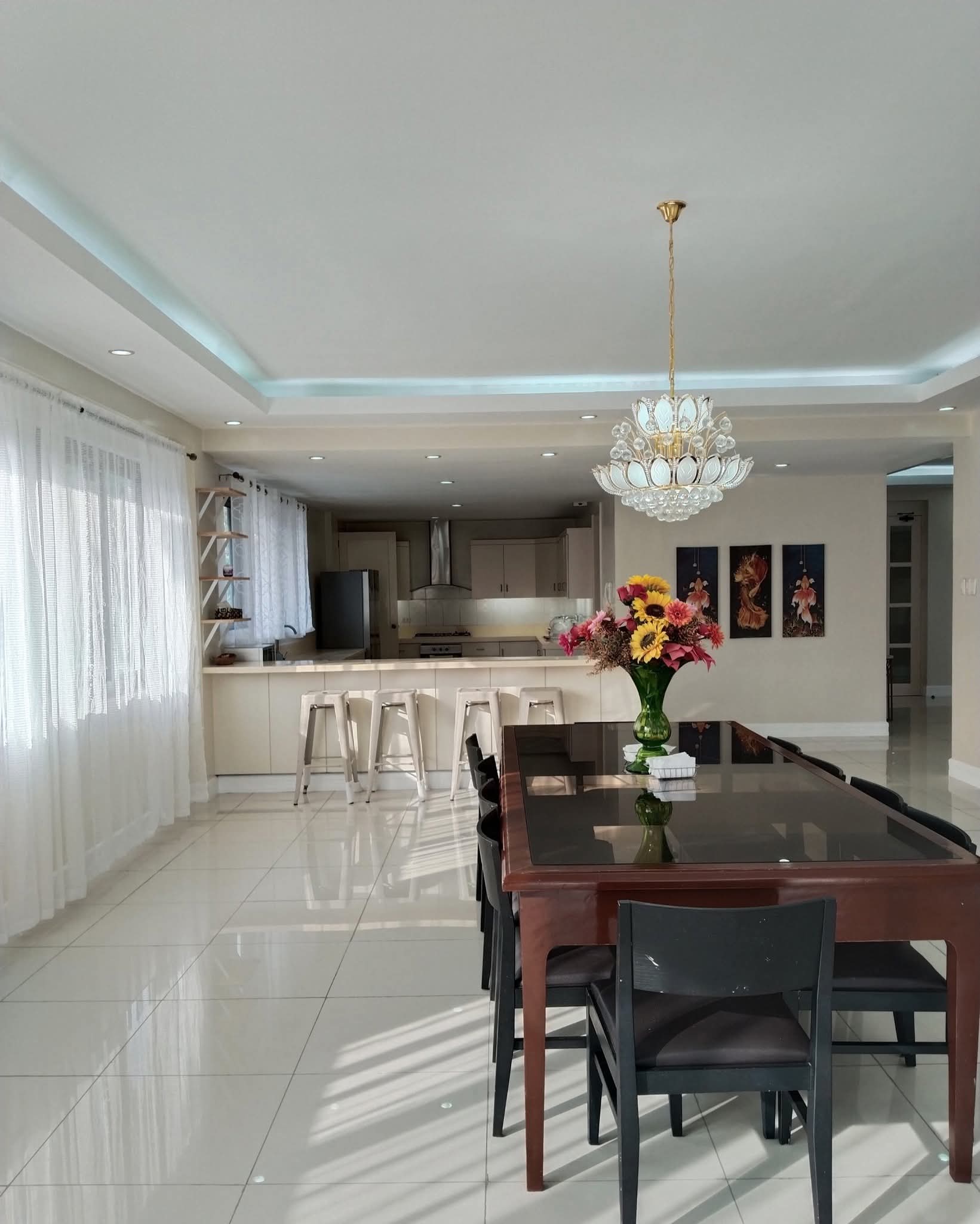 FOR RENT MANSION IN MARIA LUISA ESTATE