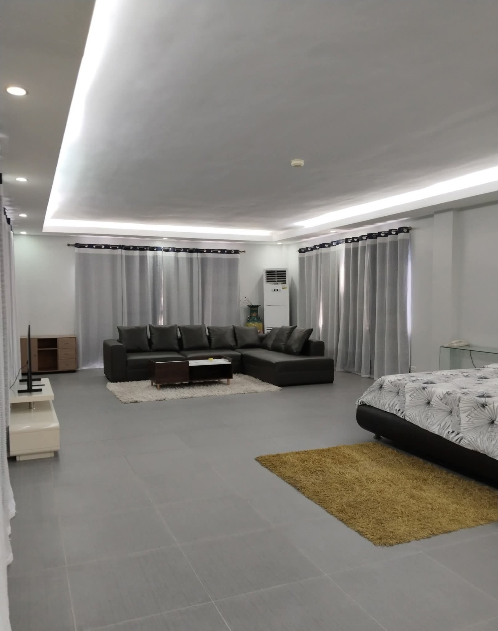 FOR RENT MANSION IN MARIA LUISA ESTATE