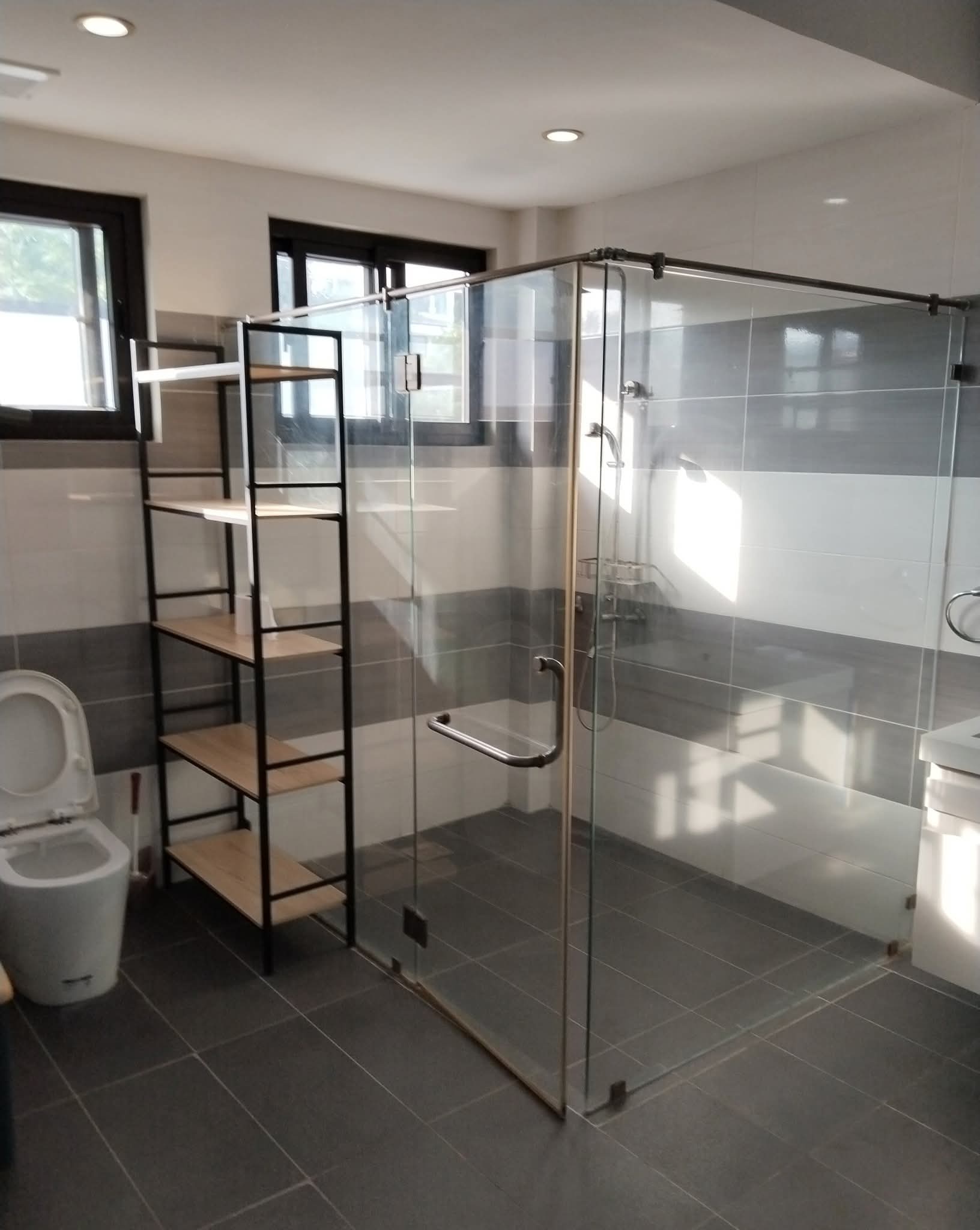 FOR RENT MANSION IN MARIA LUISA ESTATE