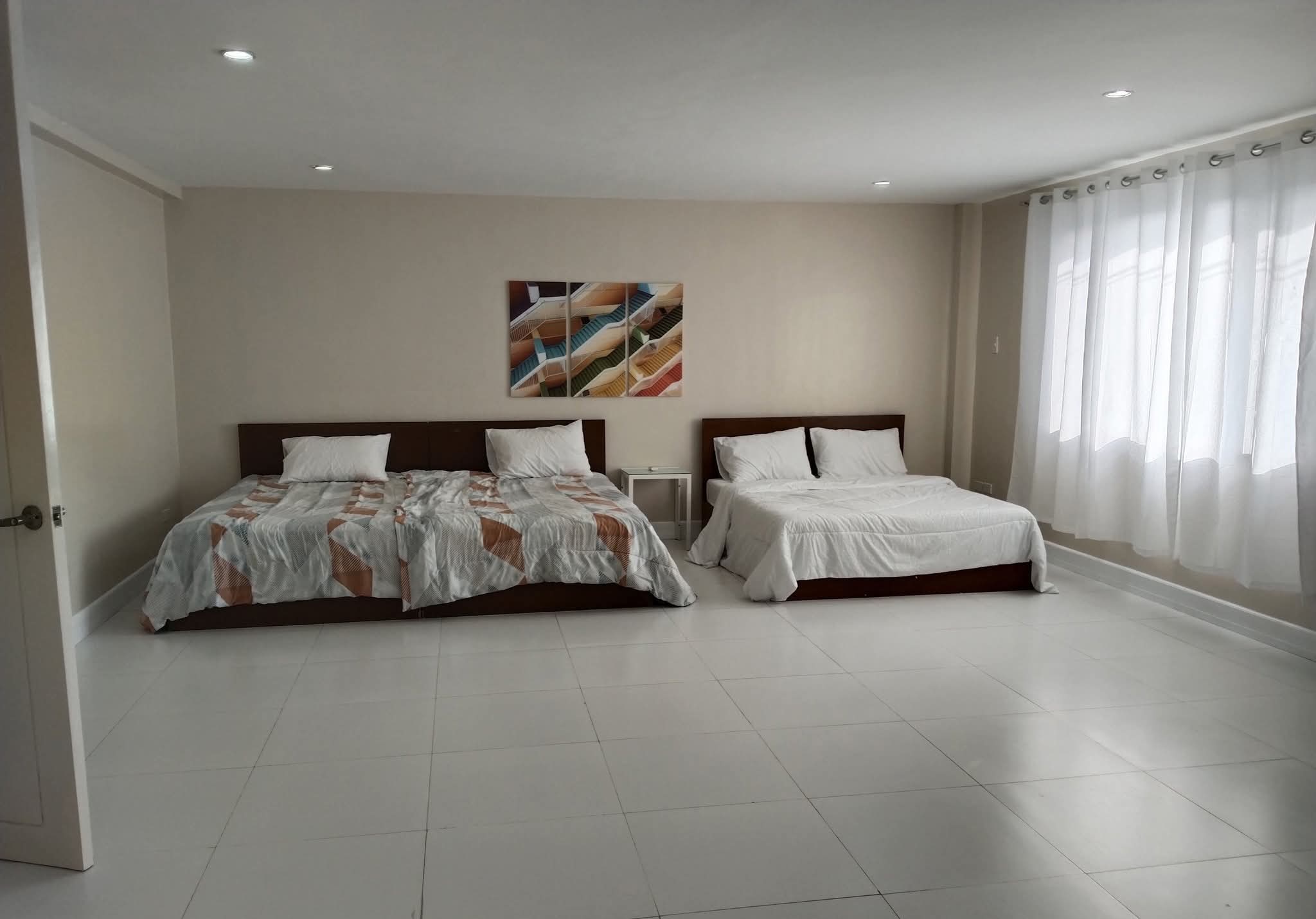 FOR RENT MANSION IN MARIA LUISA ESTATE