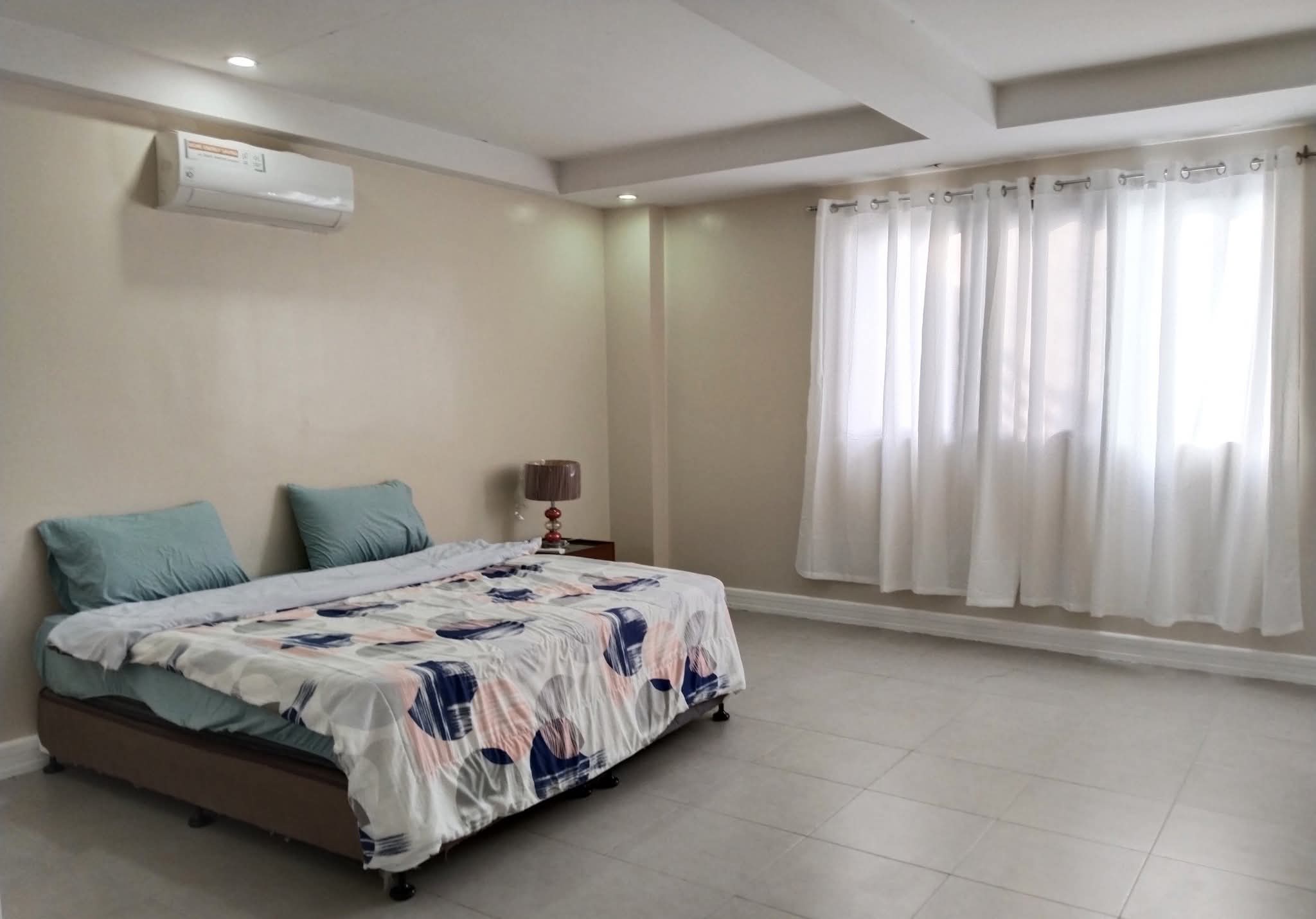 FOR RENT MANSION IN MARIA LUISA ESTATE