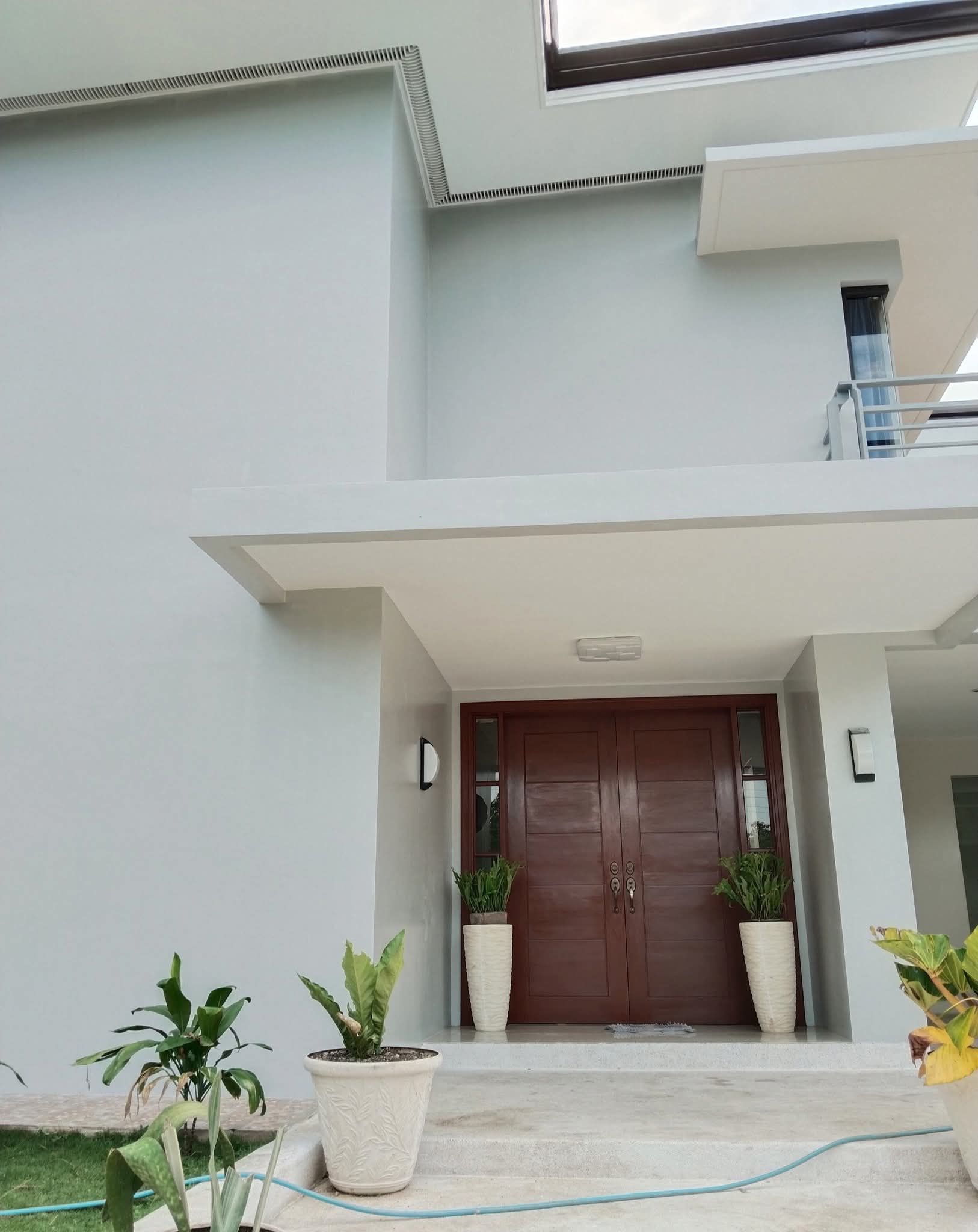 FOR RENT MANSION IN MARIA LUISA ESTATE