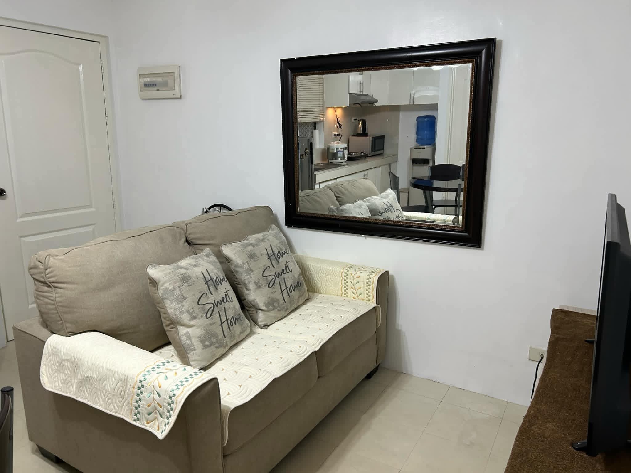 GROUND FLOOR 2 BEDROOM CONDO UNIT WITH BACKYARD FOR RENT