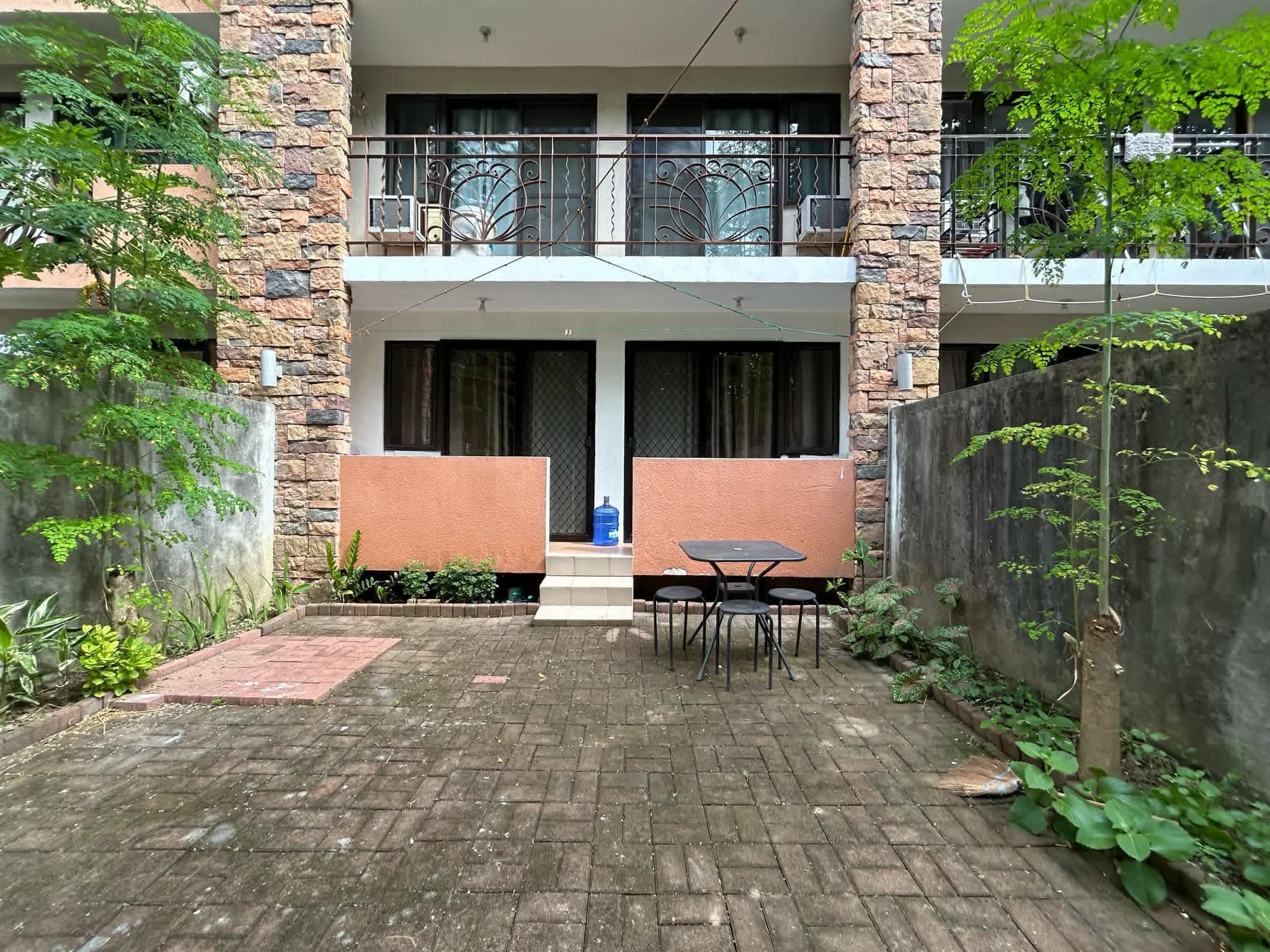 GROUND FLOOR 2 BEDROOM CONDO UNIT WITH BACKYARD FOR RENT