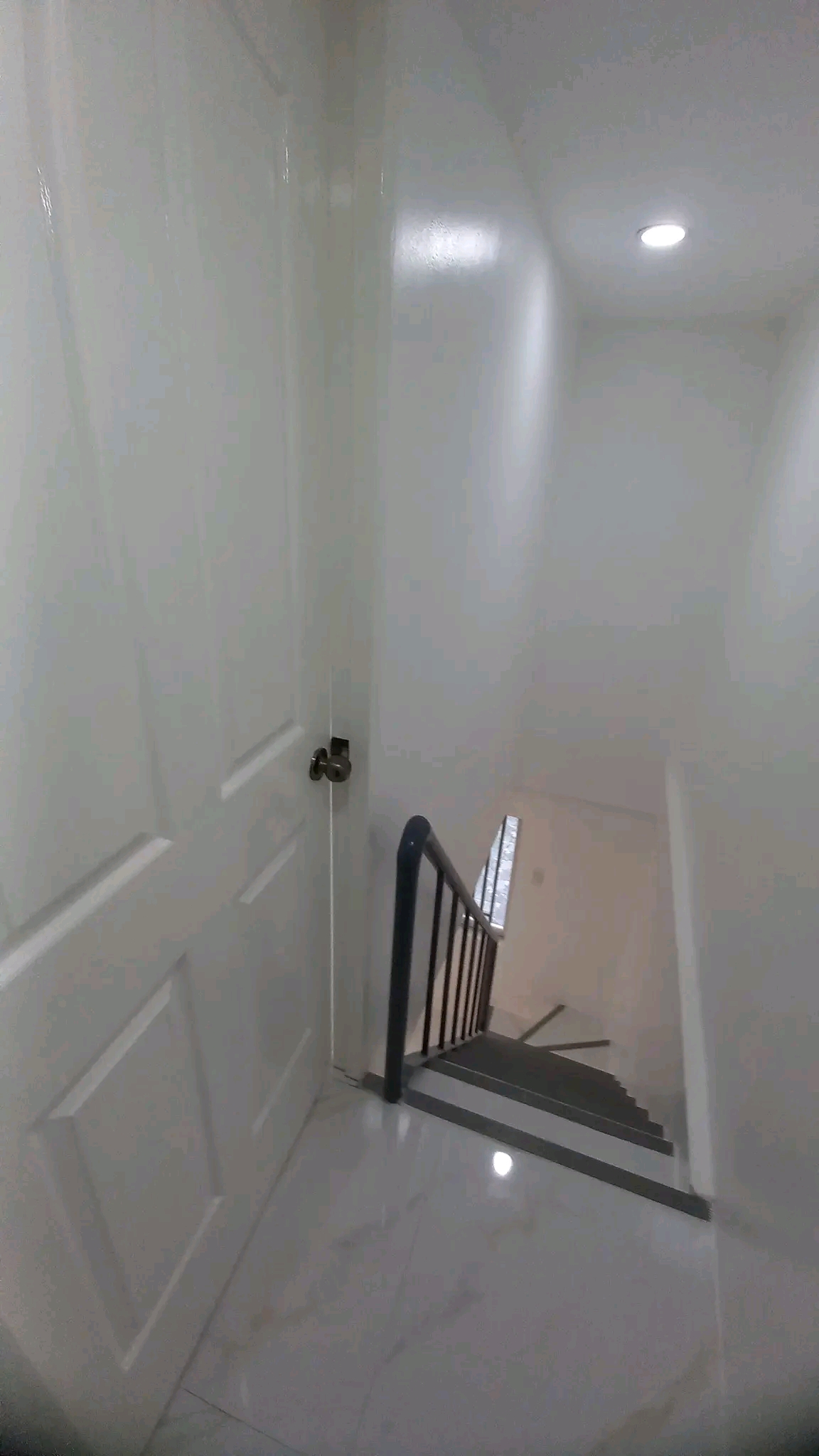 NEWLY RENOVATED TOWNHOUSE IN La BIENVINIDA SUBD FOR SALE