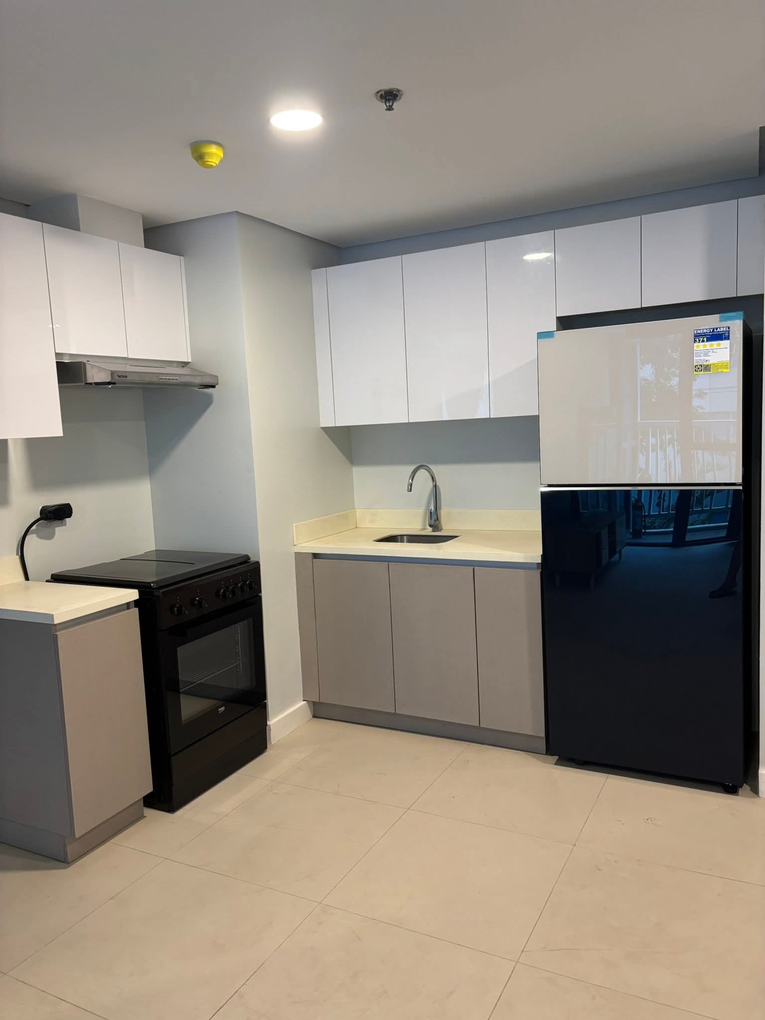 ONE BEDROOM WITH BALCONY IN 38PARK FOR RENT