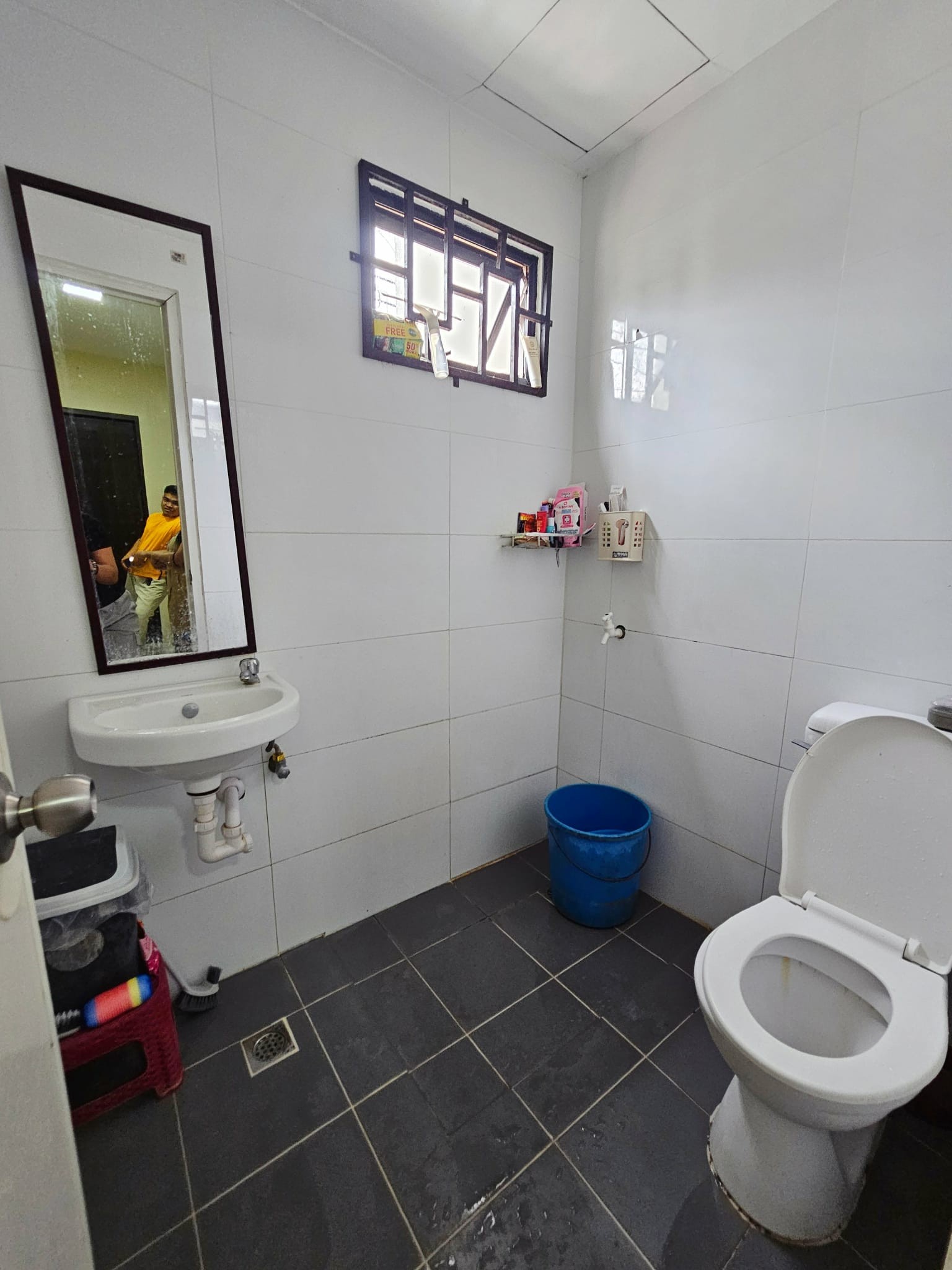 HOUSE & LOT FOR RENT