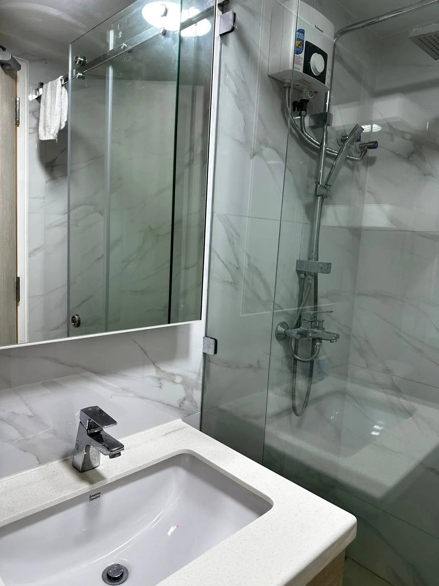 MANDANI BAY LOFT UNIT FOR RENT