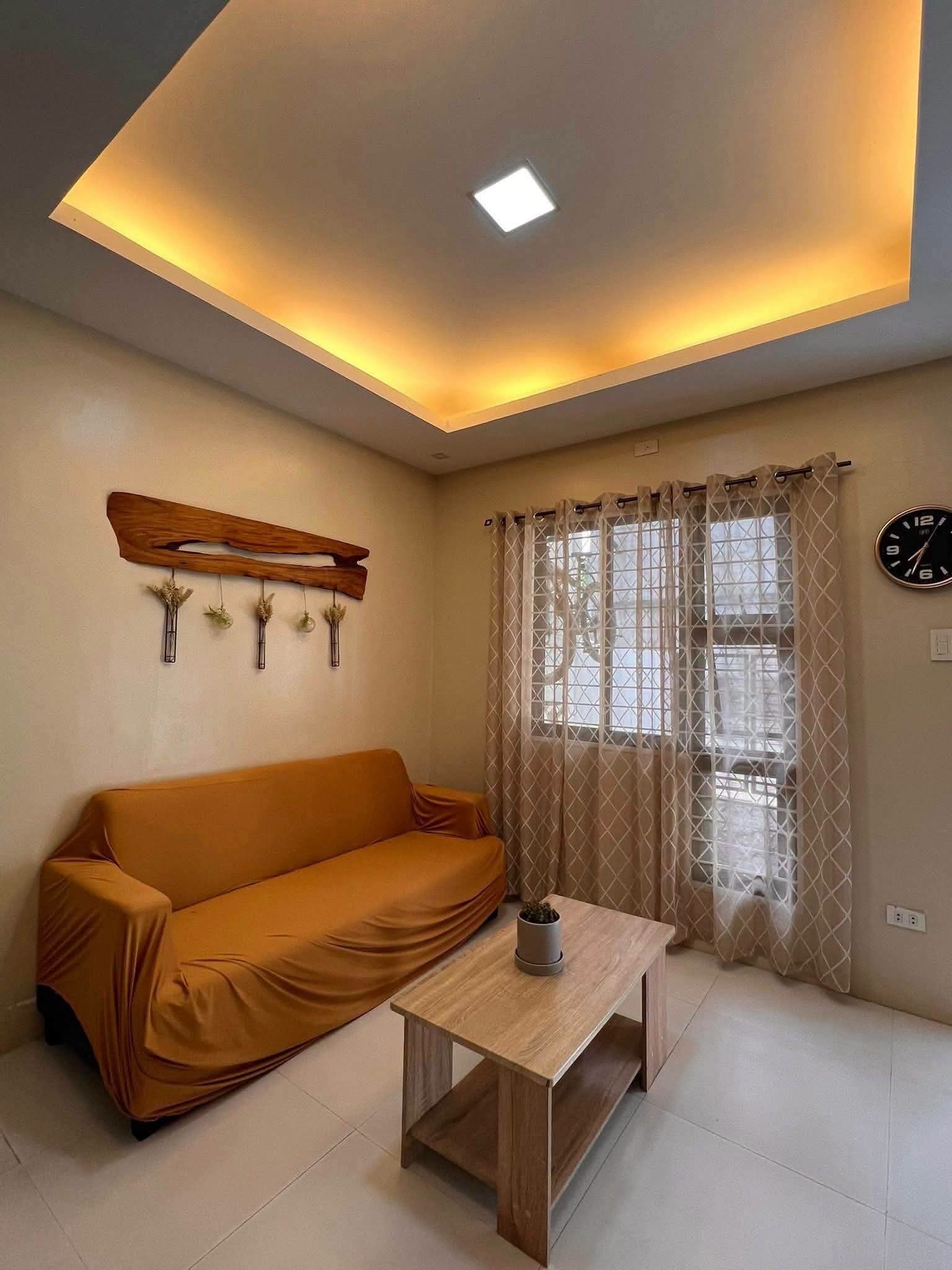 FOR RENT TOWNHOUSE IN ROBINSLANE LILOAN POBLACION