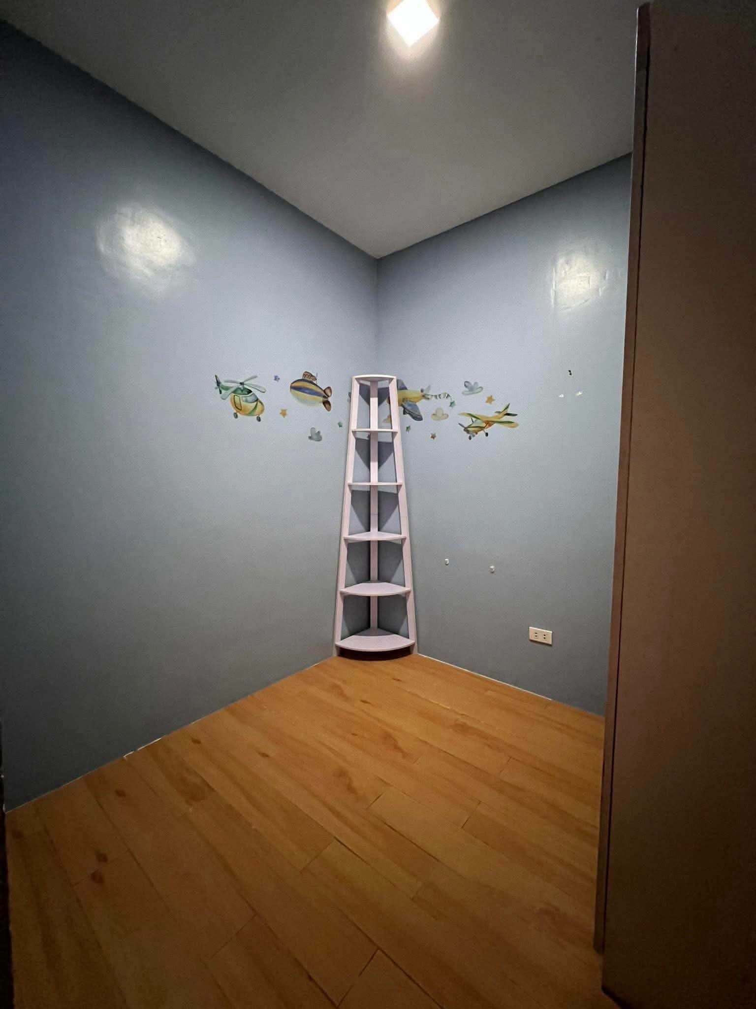 FOR RENT TOWNHOUSE IN ROBINSLANE LILOAN POBLACION