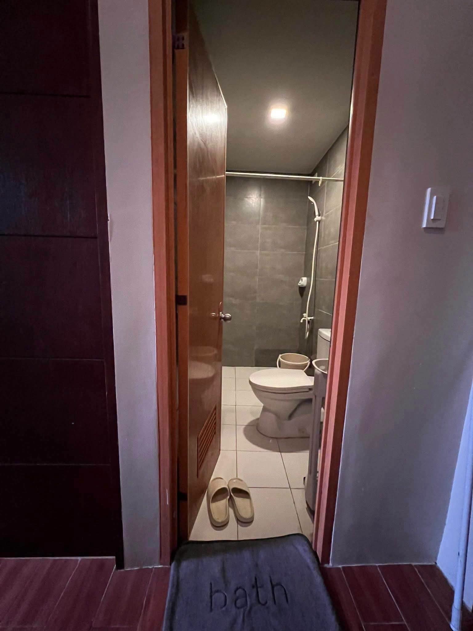 FOR RENT TOWNHOUSE IN ROBINSLANE LILOAN POBLACION