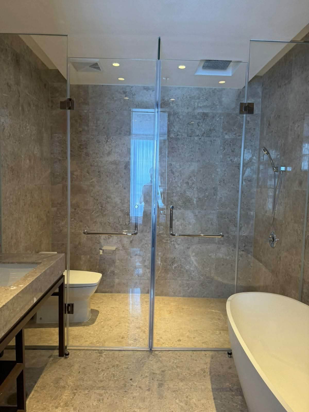 FULLY FURNISHED ONE BEDROOM IN SHERATON MACTAN