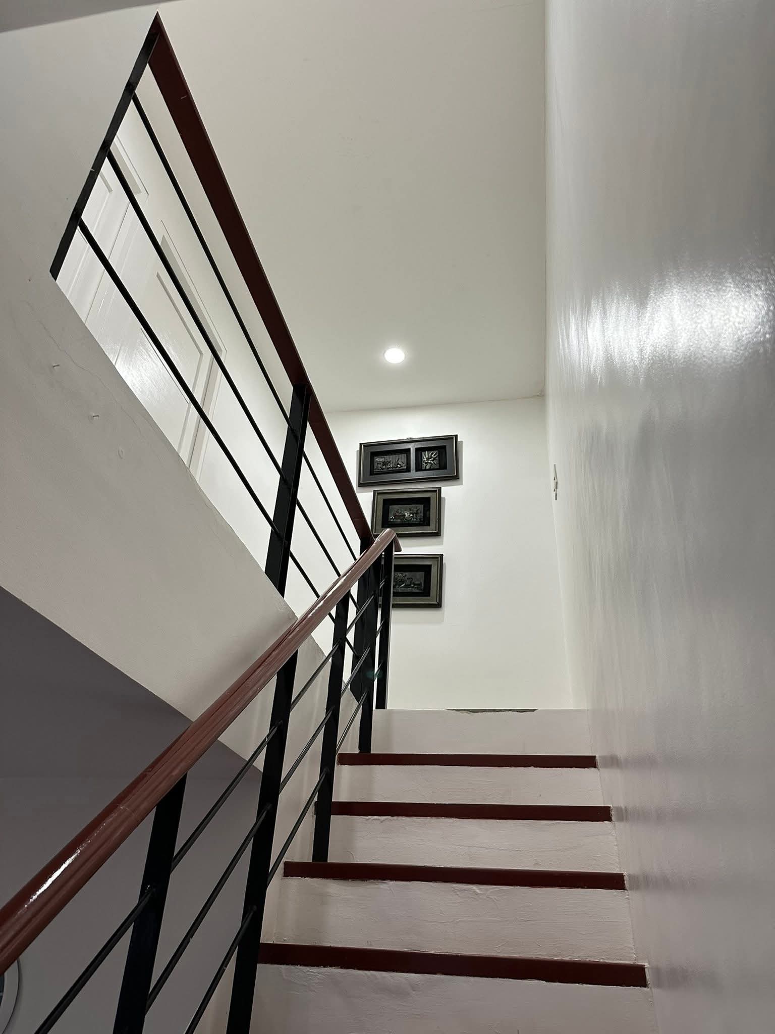 FURNISHED 2-3 BEDROOM DUPLEX HOUSE FOR RENT IN ALMIYA SUBDIVISION MANDAUE CITY