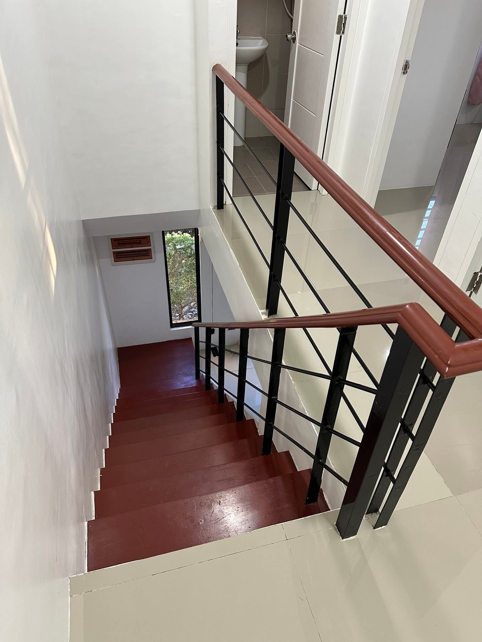 FURNISHED 2-3 BEDROOM DUPLEX HOUSE FOR RENT IN ALMIYA SUBDIVISION MANDAUE CITY