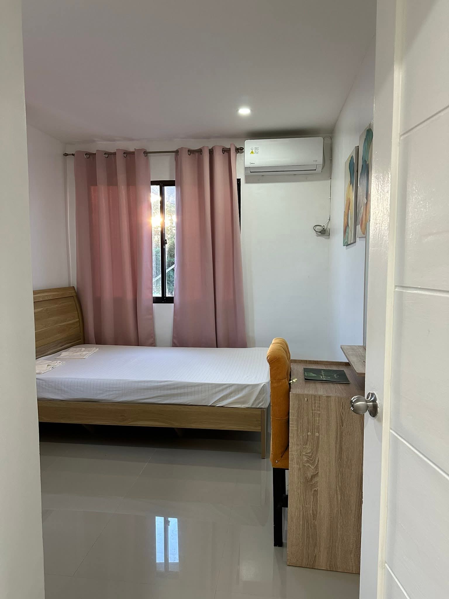 FURNISHED 2-3 BEDROOM DUPLEX HOUSE FOR RENT IN ALMIYA SUBDIVISION MANDAUE CITY