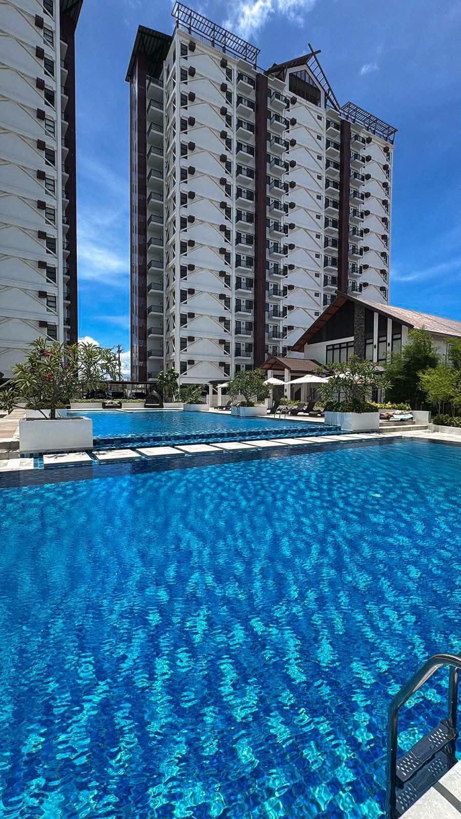 FOR RENT FULLY FURNISHED CONDO IN ROYAL OCEANCREST MACTAN