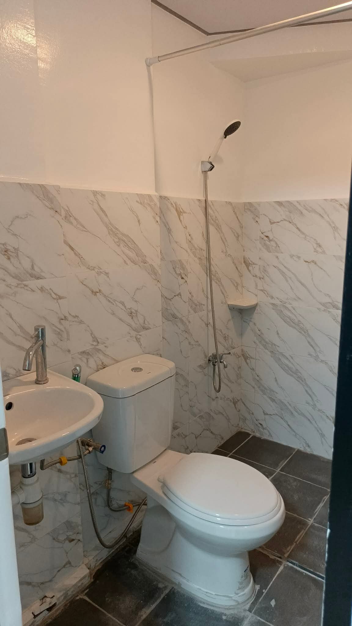 TOWNHOUSE IN PULPOGAN CONSOLACION FOR RENT