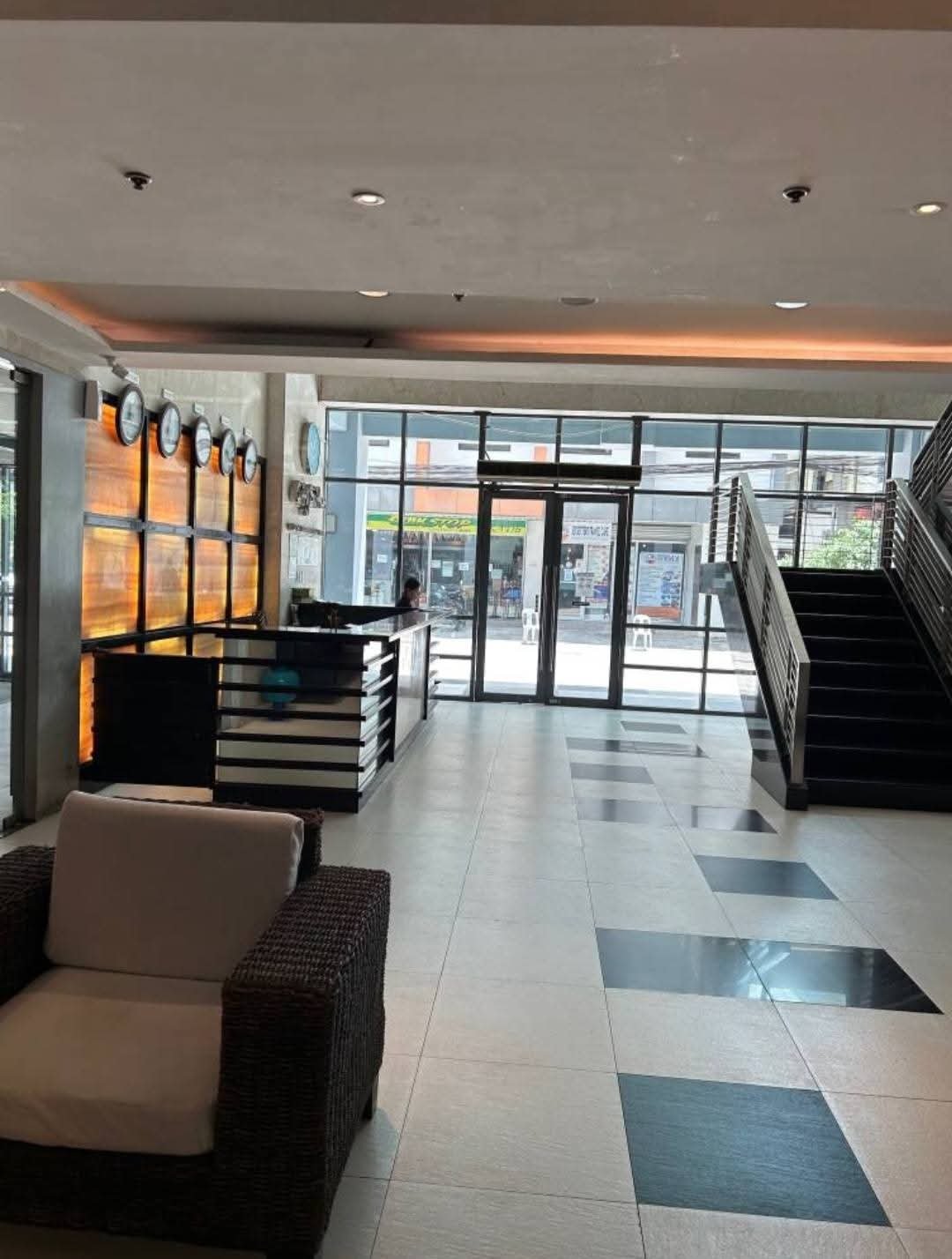 FOR RENT STUDIO IN CITY SUITES 24TH FLOOR