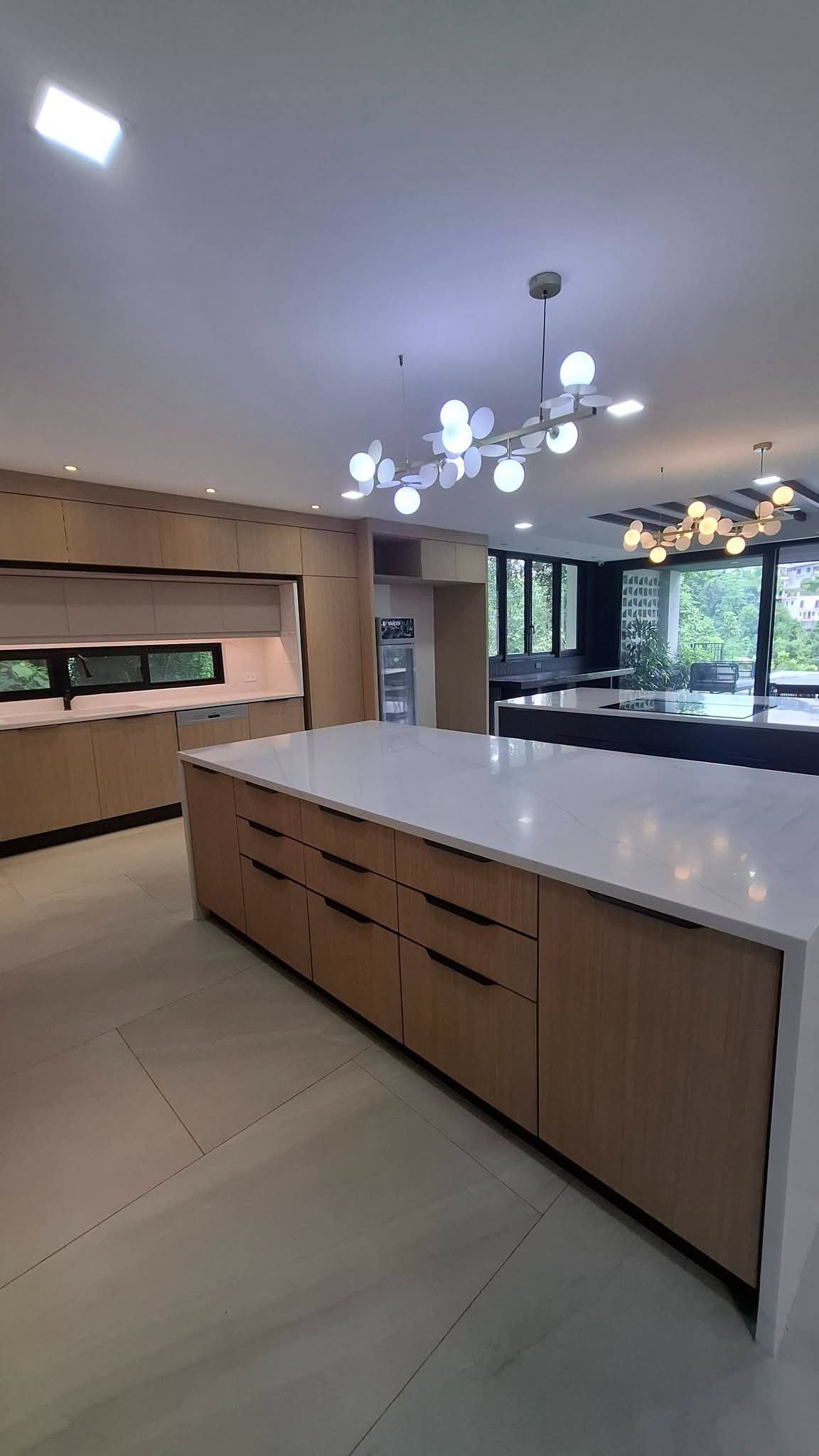 LUXURY HOUSE INSIDE MARIA LUISA FOR SALE