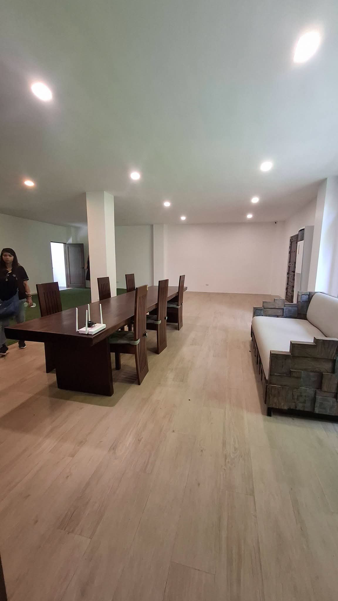 LUXURY HOUSE INSIDE MARIA LUISA FOR SALE